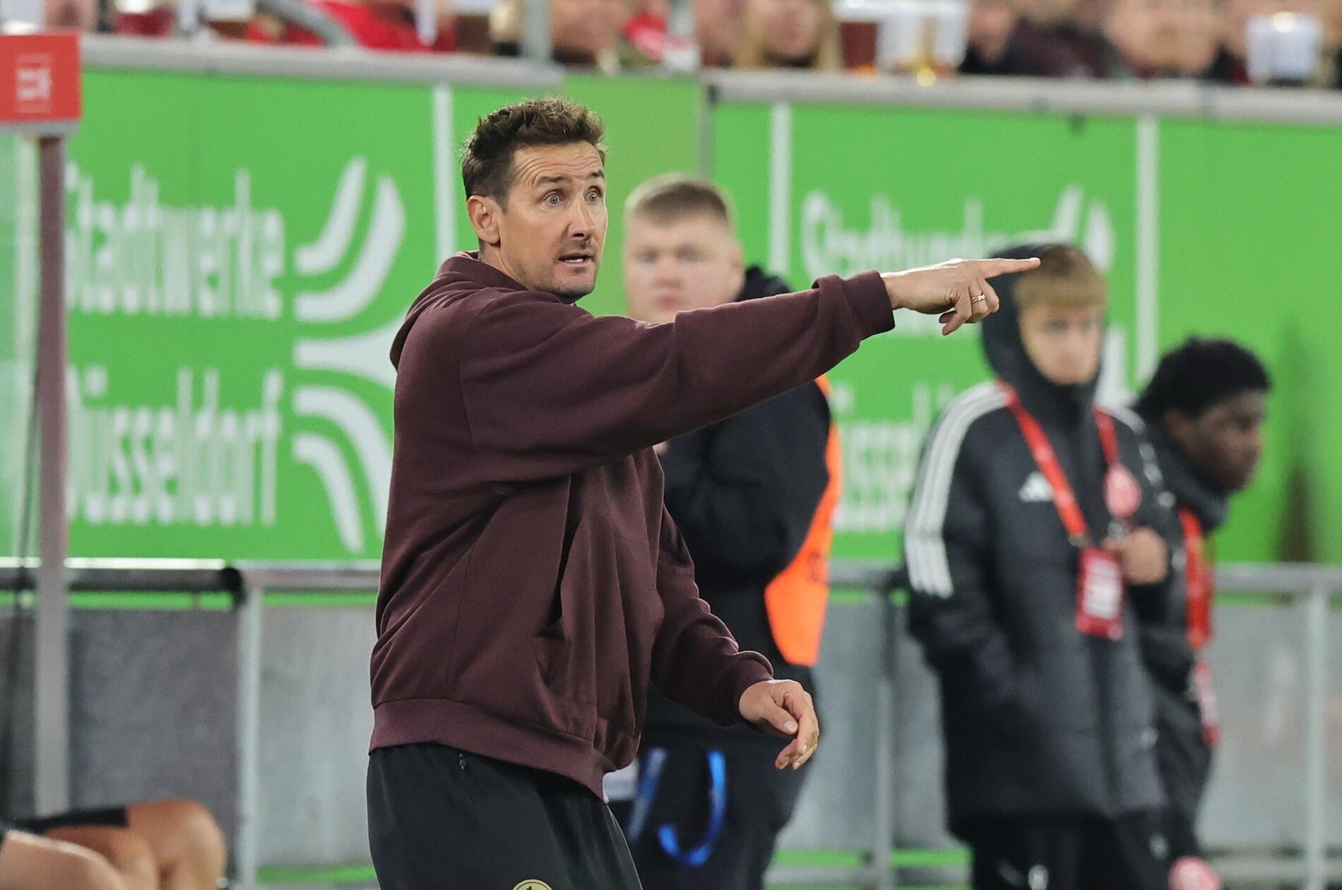 Kann sich Klose nach dem Bochum-Spiel hier und heute wirklich einmal mehr den eigenen Job retten? Mit der knappen Führung geht es jedenfalls schon einmal in die Kabine zum Pausentee. Dann wird der FCN wieder stärker, doch auf einmal...