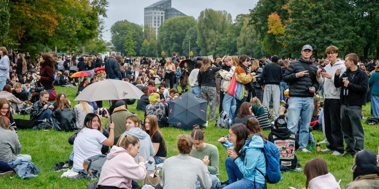 Pudding-with-fork event surprises Wöhrder Wiese: Creative group fun ...