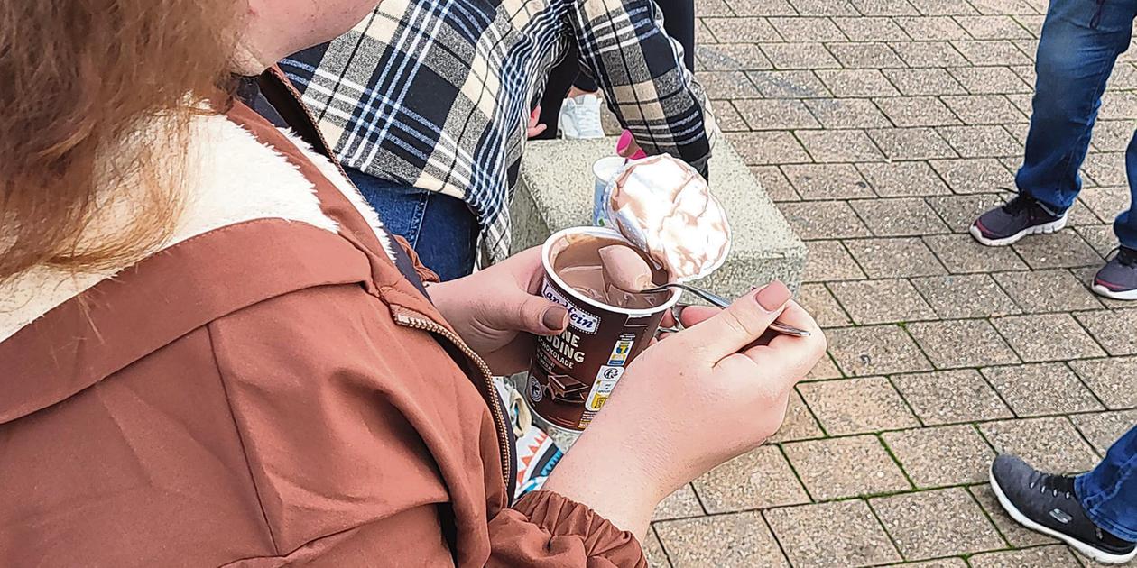Pudding with a fork: Viral Tiktok trend has arrived in Weißenburg