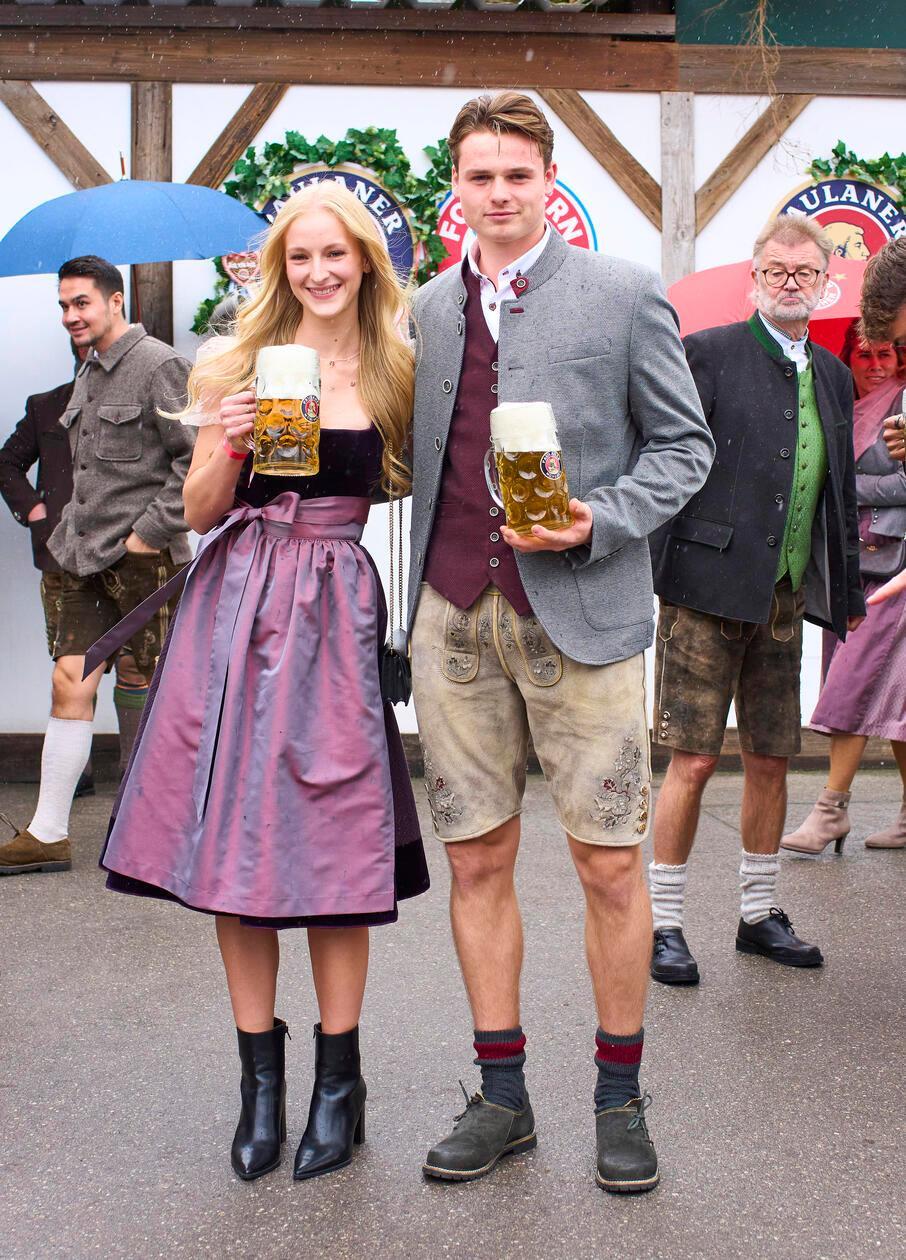 Jonas Urbig mit seiner Freundin Katharina.