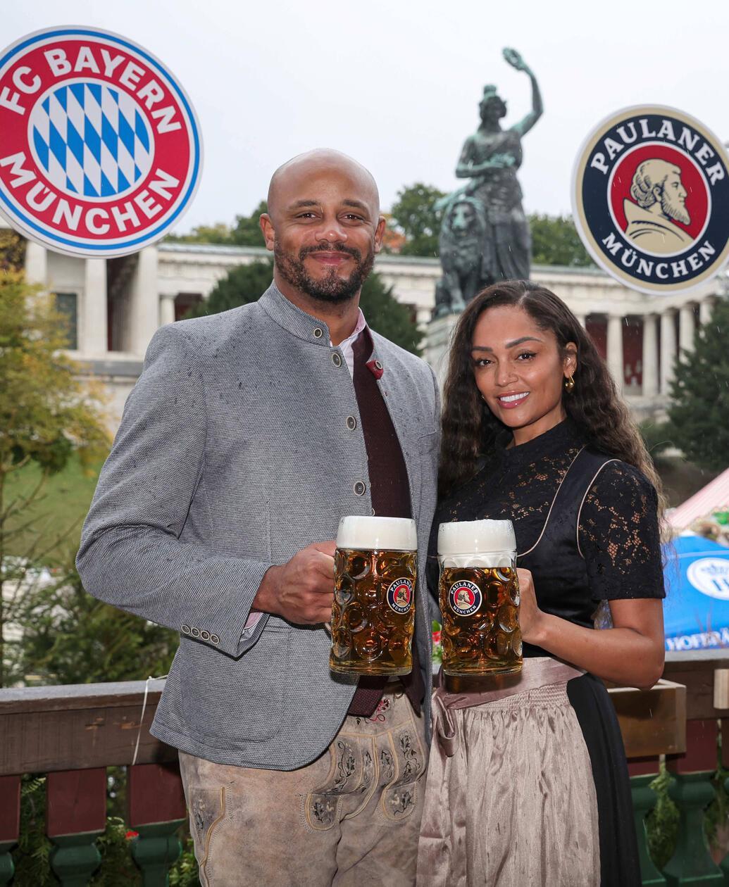 Trainer Vincent Kompany und seine Frau Carla.