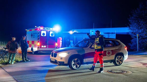 Am Donnerstagnachmittag hat die Polizei ein Update: Zwei der Geschädigten, der 36-Jährige sowie der 23-Jährige, konnten das Krankenhaus zwischenzeitlich wieder verlassen.