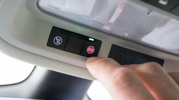 - eCall-Notruf im Auto