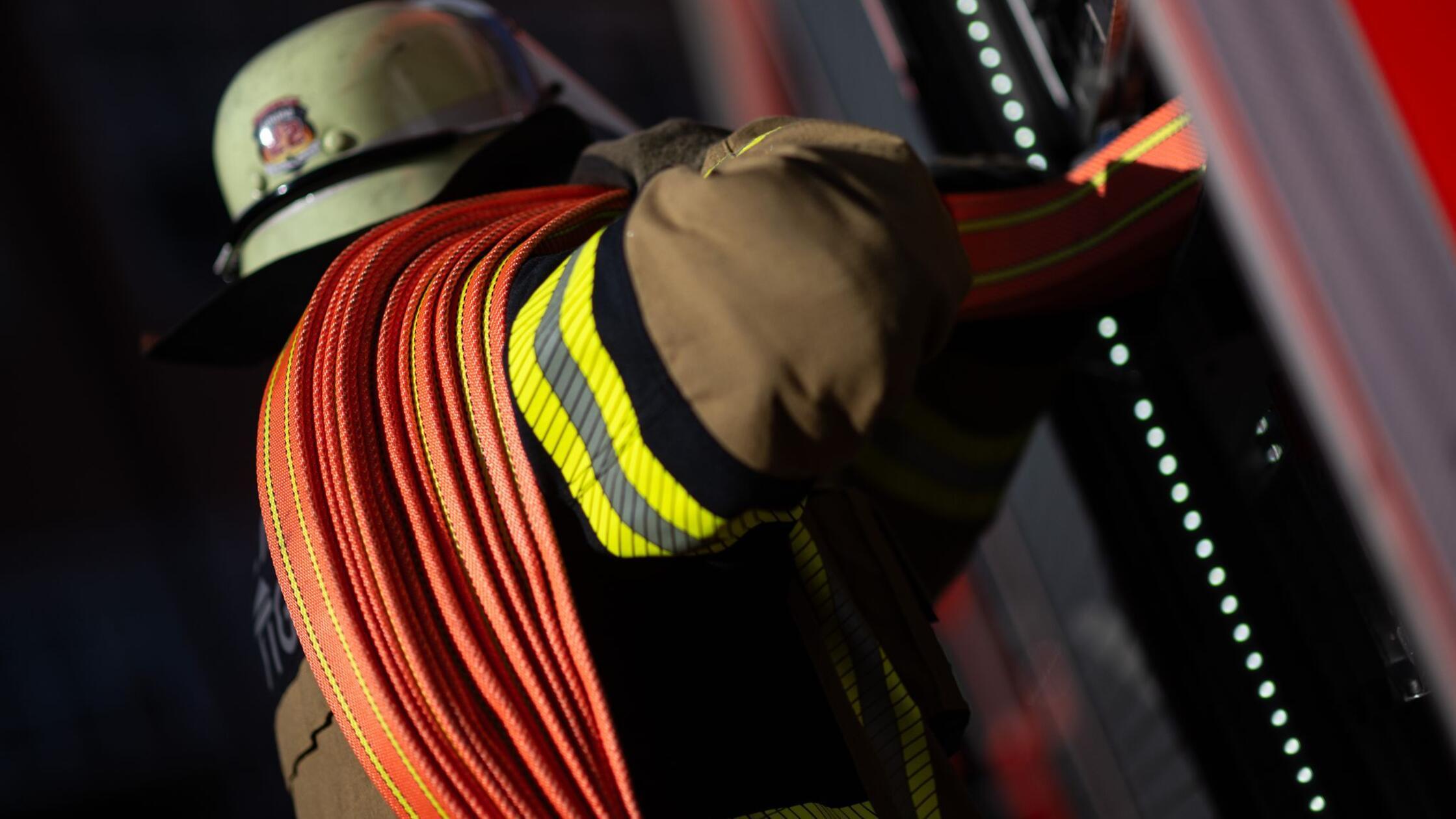 Millionenschaden bei Brand in Schreinerei entstanden