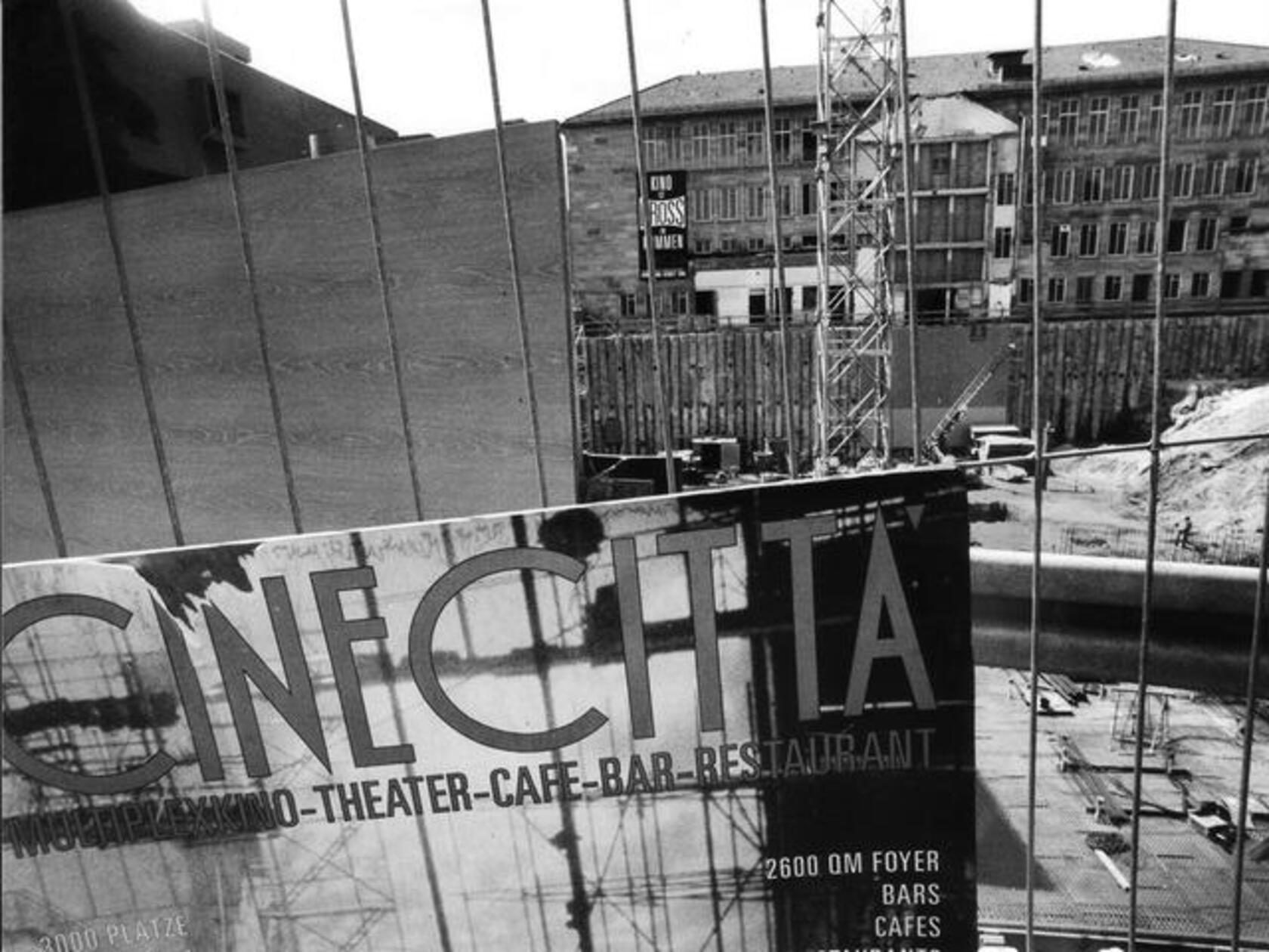 Das Cinecitta öffnete seine Pforten am 18. Oktober 1995. Gefeiert wurde mit Feuerwerk und kostenlosen Filmvorführungen.