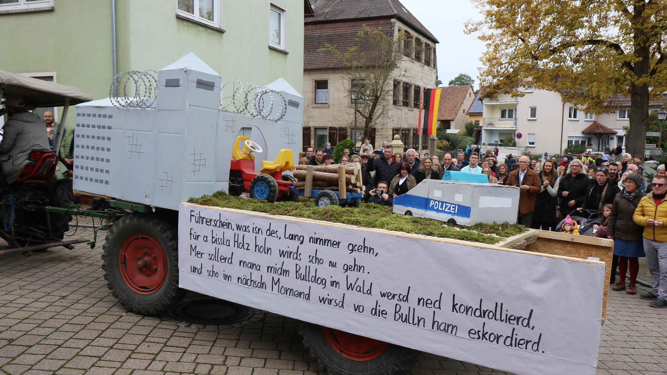 Der Junggesellenverein "durchleuchtete" beim Kirch