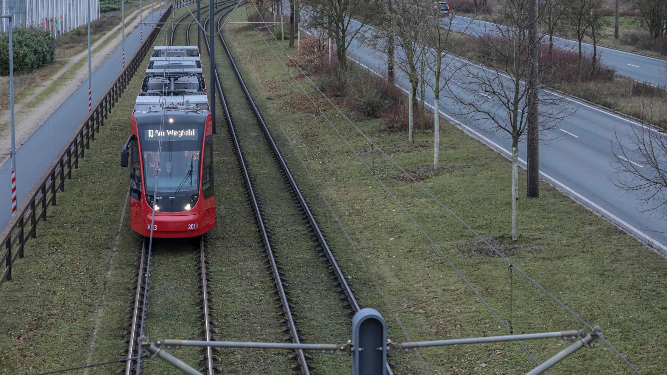 Straßenbahnhaltestelle Am Wegfeld Nürnberg: Von de