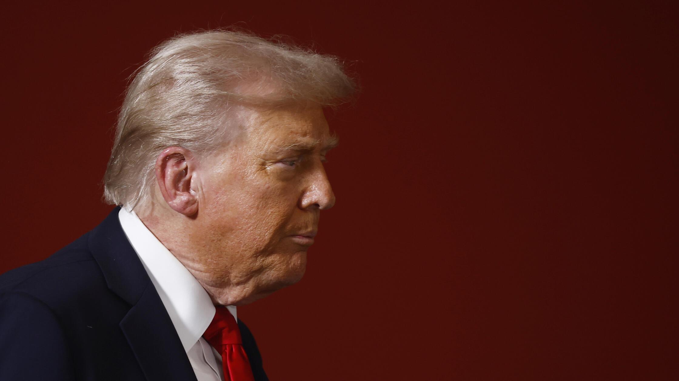 US-Präsident mit schwebender Krone? Trump schimpft über Cover von US-Nachrichtenmagazin