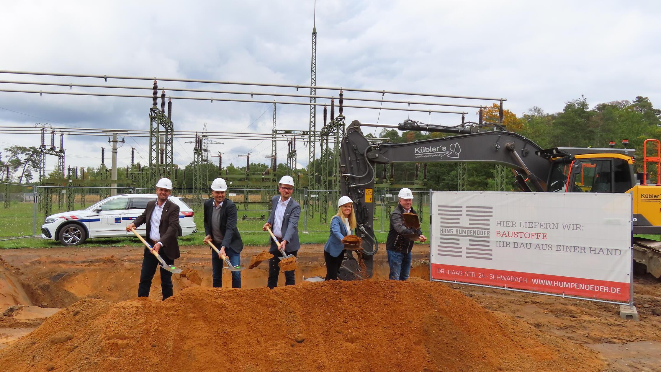 Beim Spatenstichfür das neue Umspannwerk Schwabach