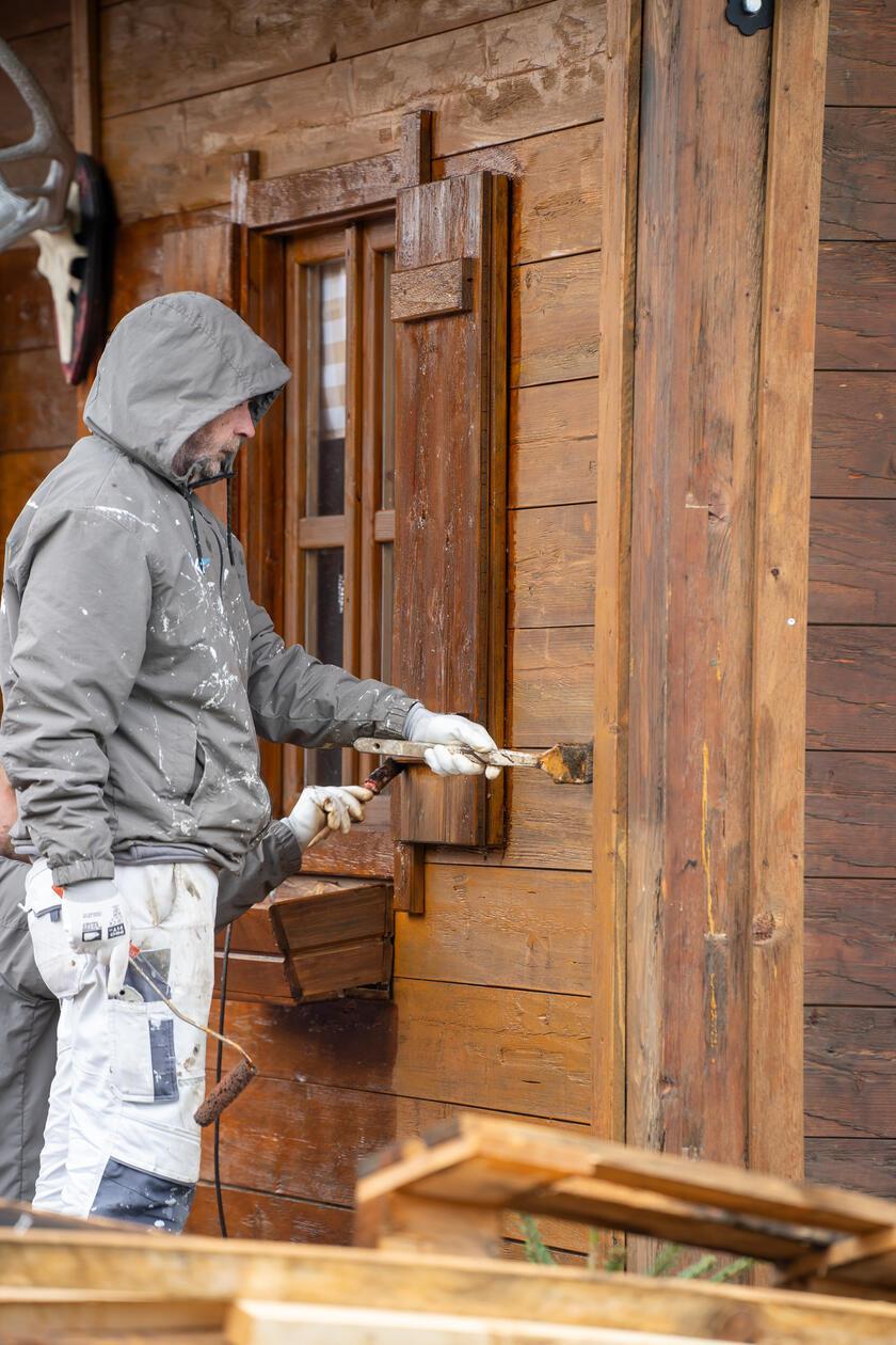 Die Vorbereitungen laufen seit mehreren Wochen: Das Team pinselt, schraubt, rückt zurecht und dekoriert.