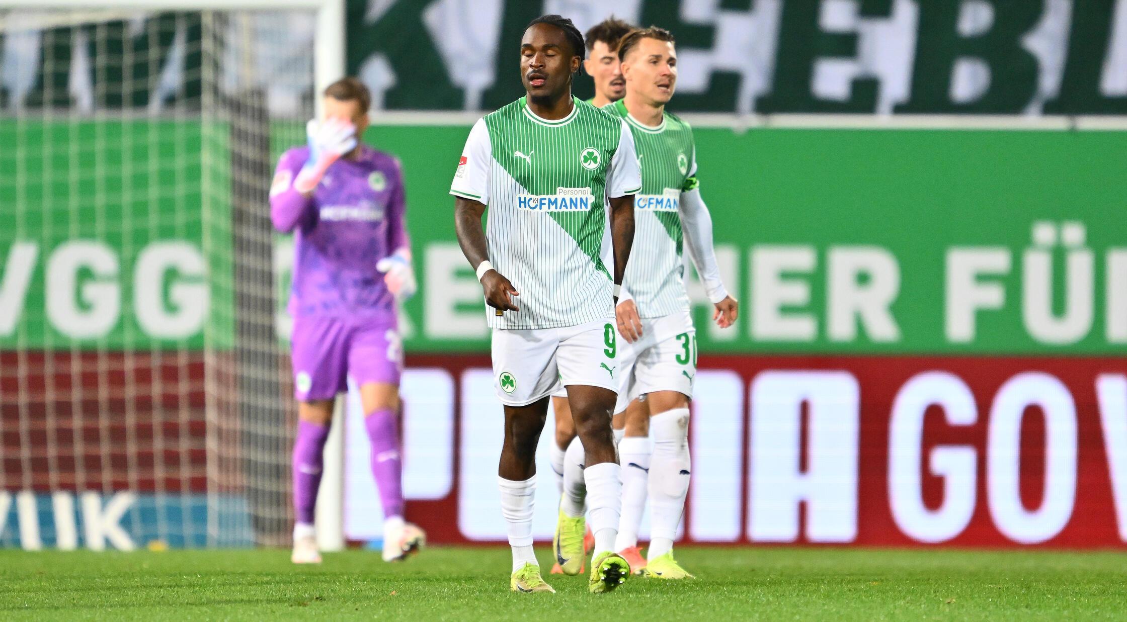 Beim Kleeblatt hängen früh die Köpfe.