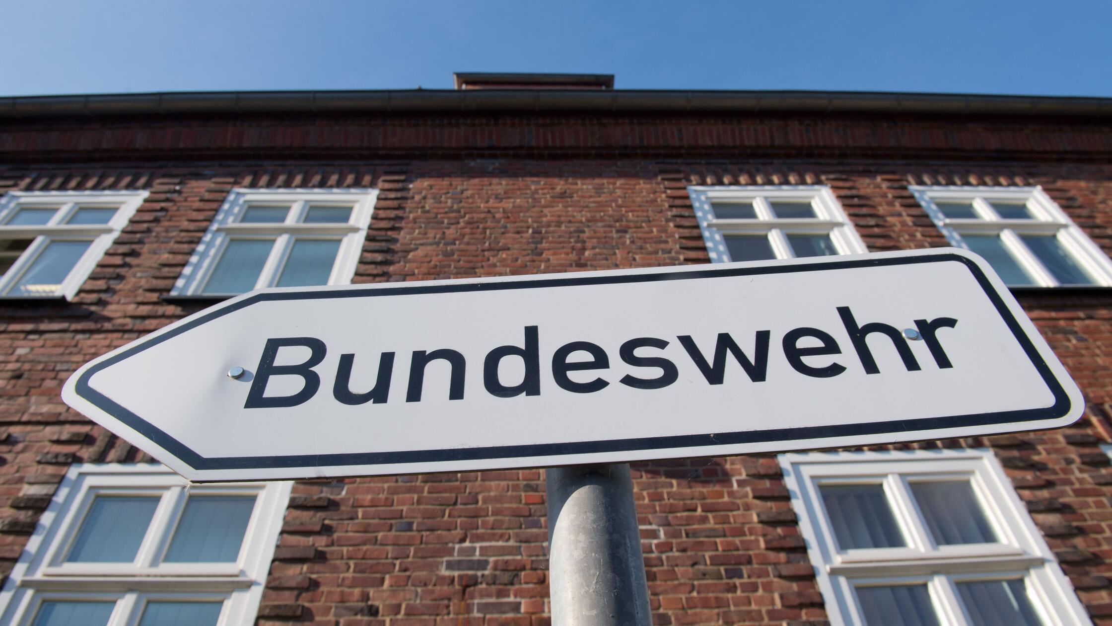 Doch kein ziviler Rückbau: Verteidigungsministerium stoppt Umwandlung von 200 Militär-Standorten