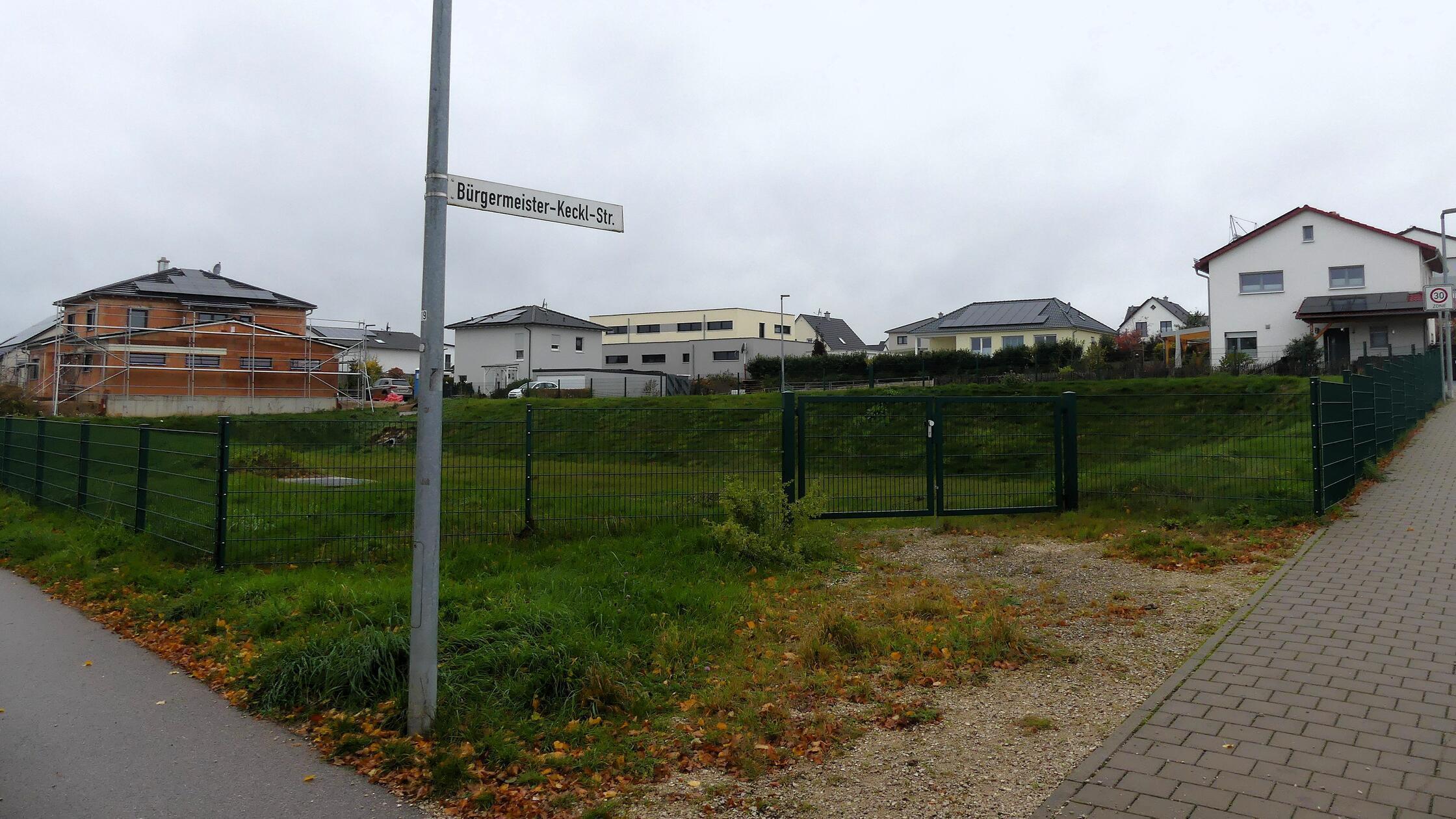 Auch die Bürgermeister-Keckl-Straße im Baugebiet a