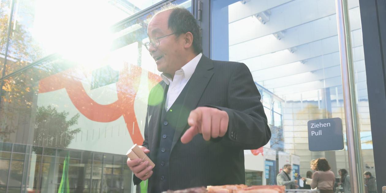 Nrnberger Erfindermesse iENA: vom rauchfreien Grillrost bis zum grenverstellbaren Dildo Nrnberger Erfindermesse iENA: vom rauchfreien Grillrost bis zum grenverstellbaren Dildo