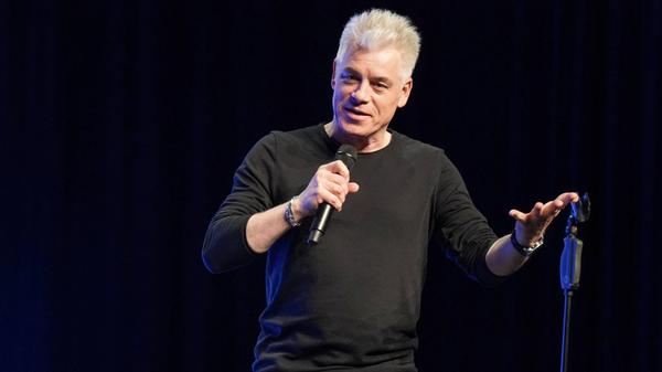 "FLASHBACK – Die Rückkehr der Zukunft" lautet der Titel des aktuellen Programm von Comedy-Veteran Michael Mittermeier. Am Donnerstag, 13. November, stellt der Künstler, dessen Karriere Mitte der 1990er Jahre Fahrt aufnahm, die Show in der Stadthalle Fürth vor. Beginn: 20 Uhr.