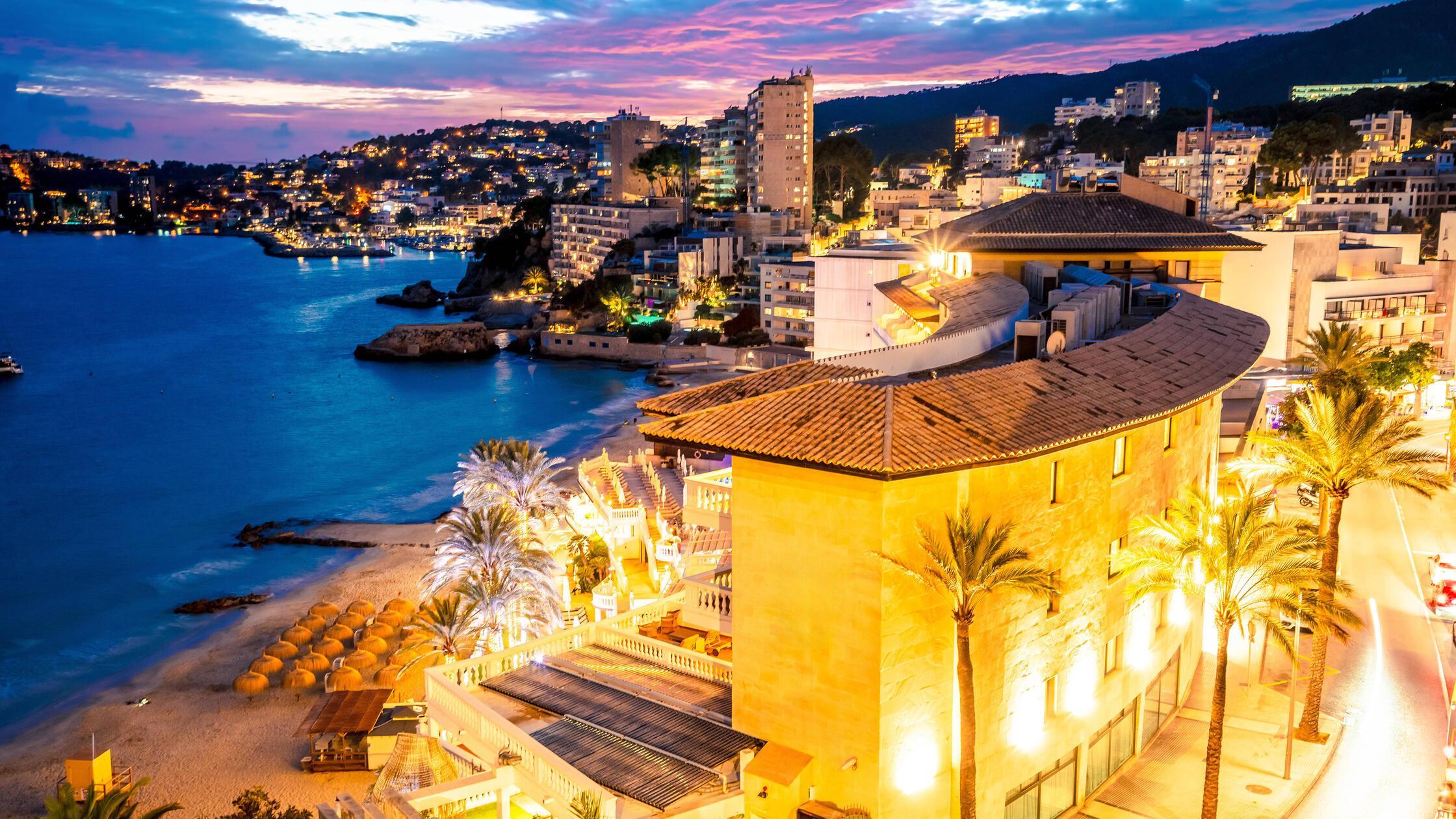 Insel Mallorca. Cala Major Strand in Palma de Mall