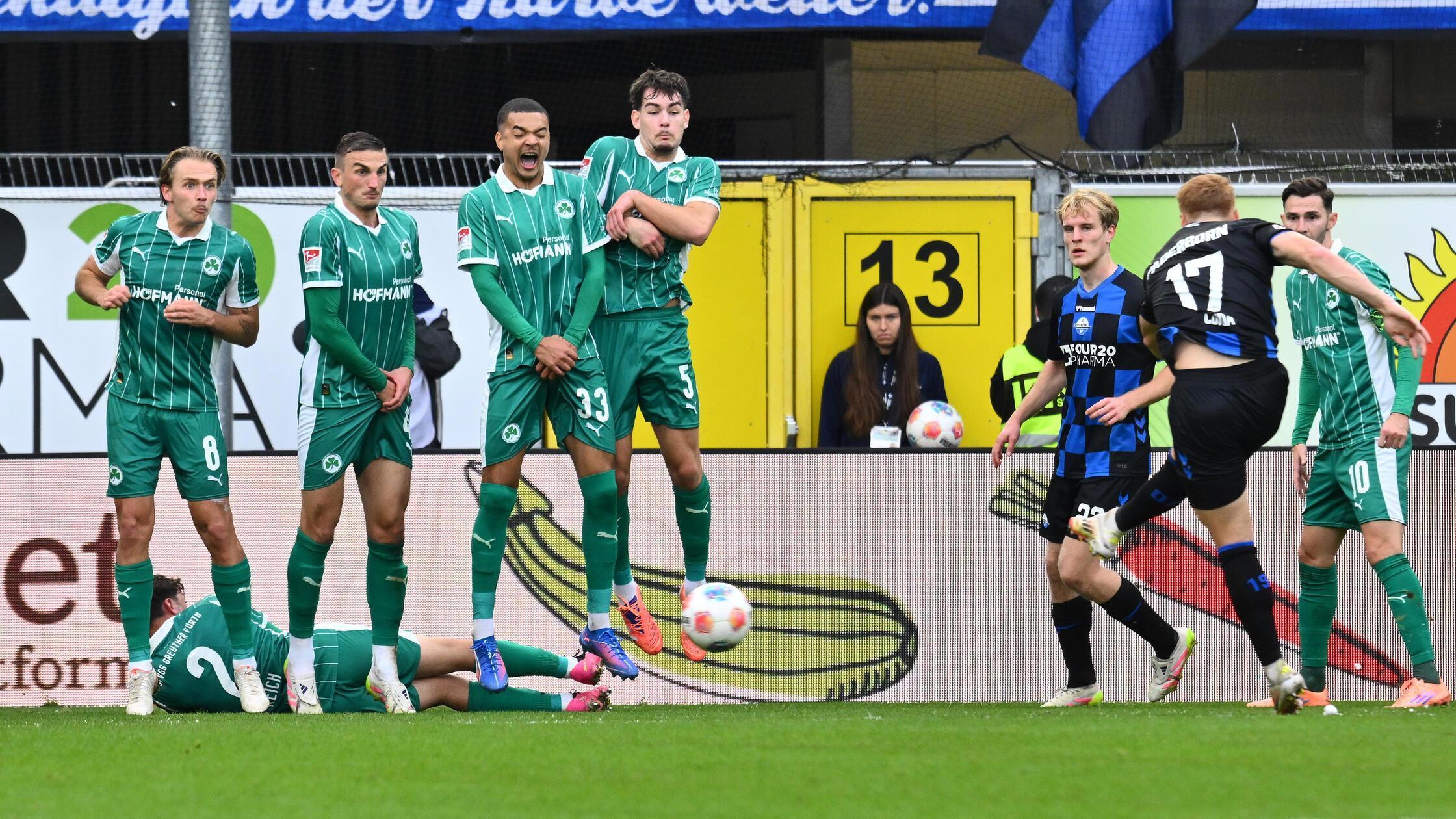 1:2: SpVgg Greuther Fürth verliert auch beim SC Paderborn und rutscht ...