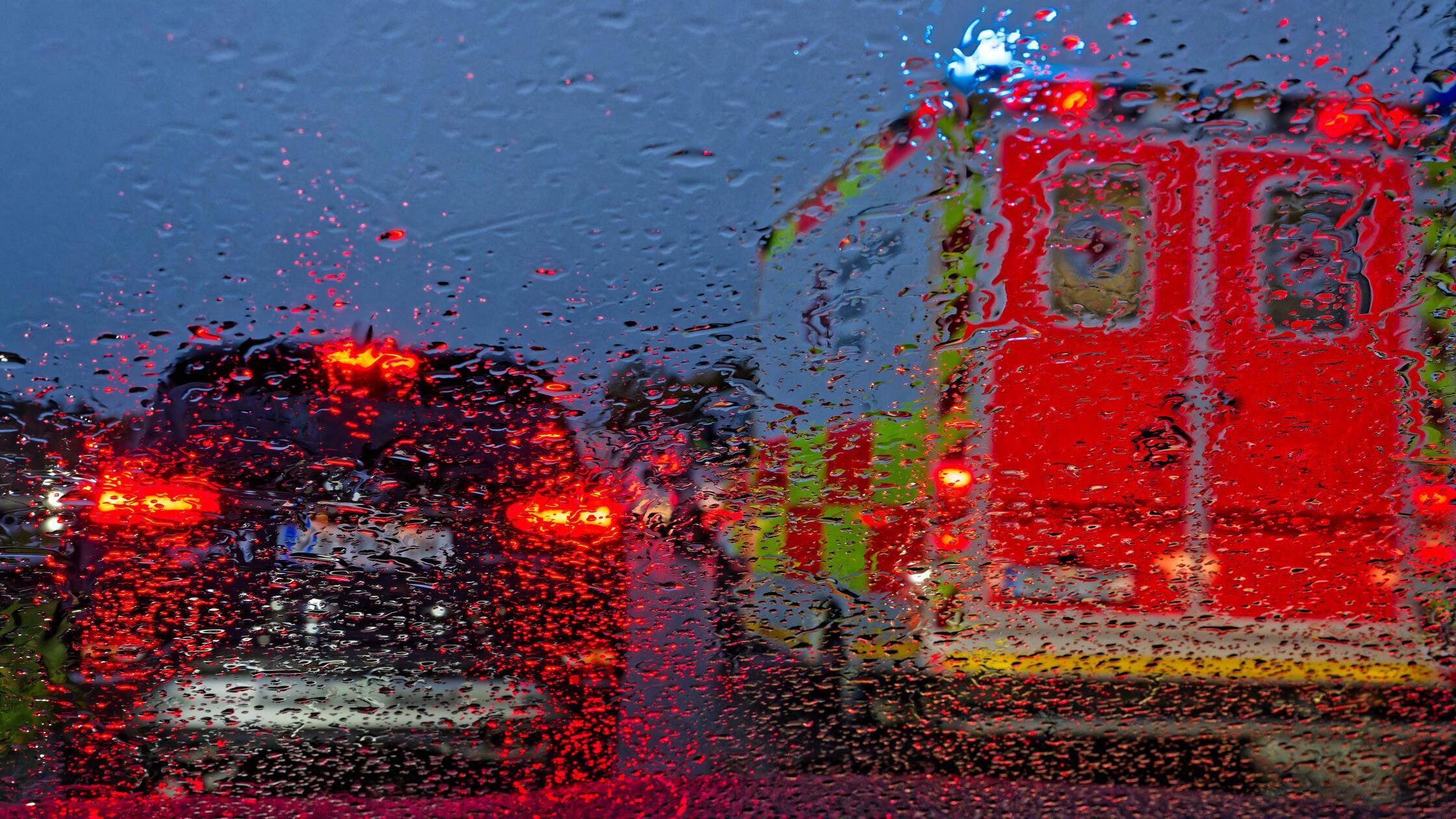 Jede Sekunde zählt. Die Rettungsgasse auf der Auto