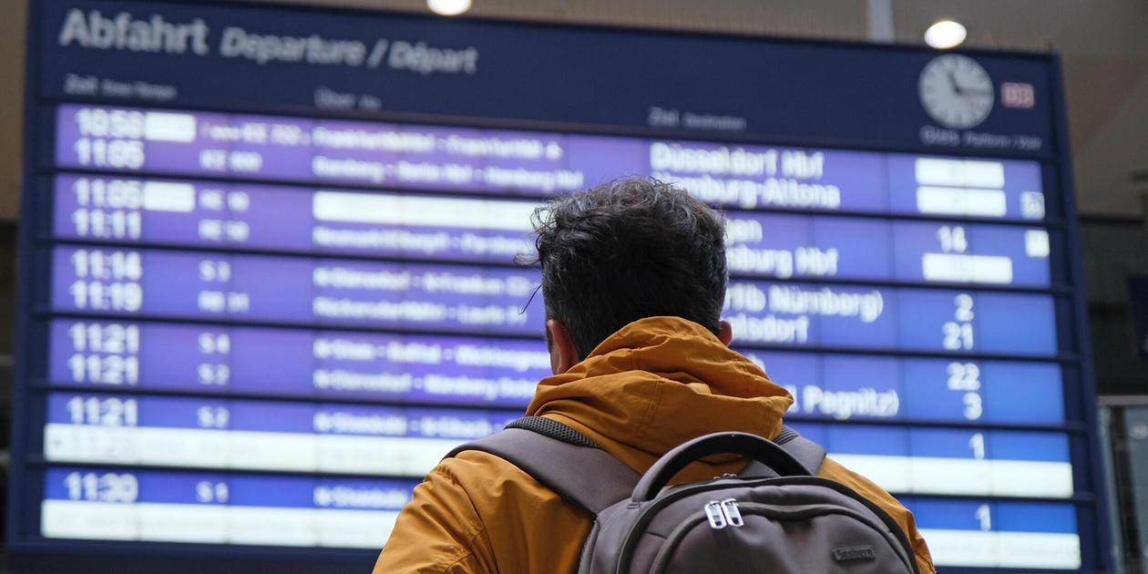 Record low punctuality: Deutsche Bahn continues to miss the mark with ...