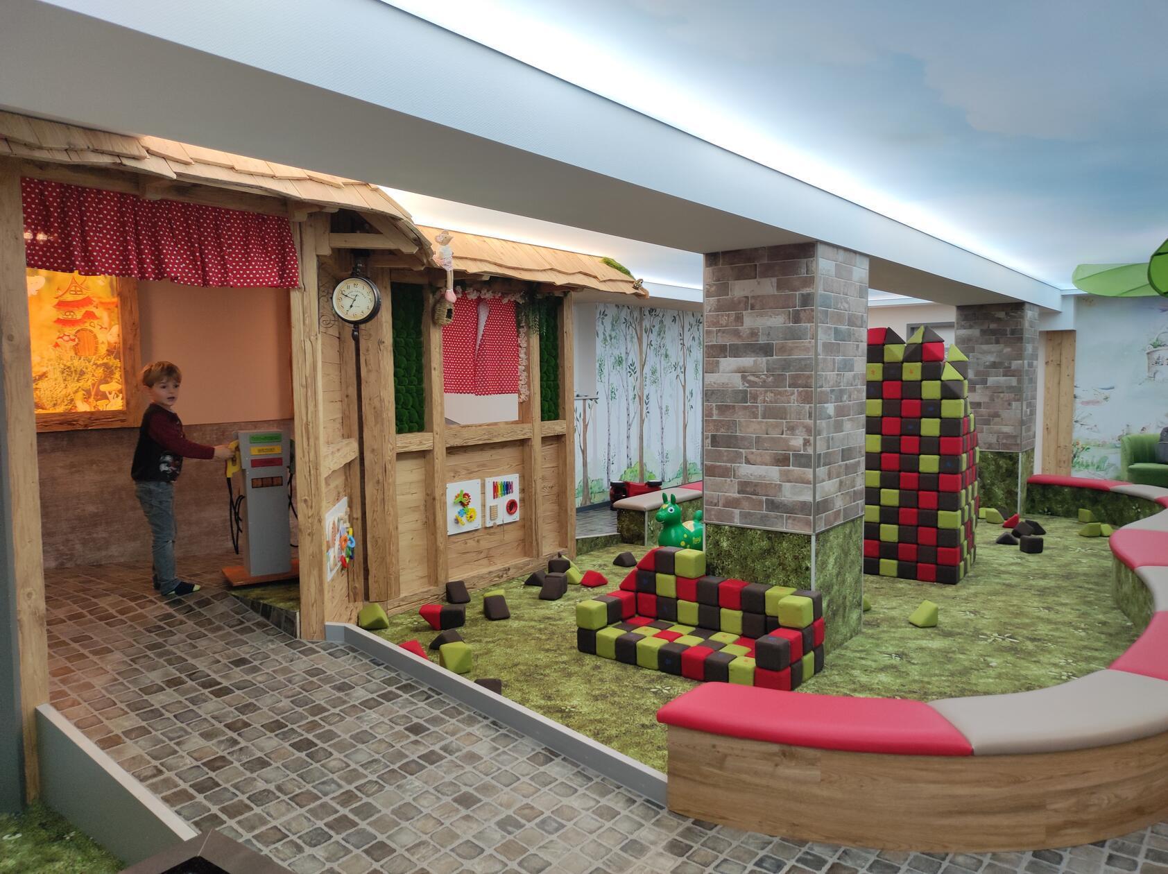 Im Keller des Hotels hat Familie Heidinger den Happy-Club (Kinderbetreuung), ein Kino und einen Spielraum eingerichtet.