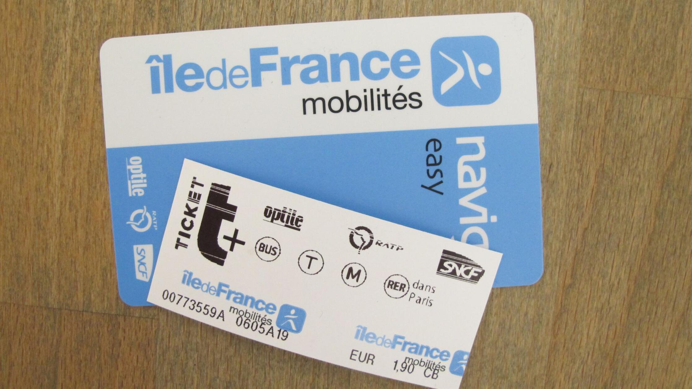 Pariški metro po 125 letih ukinja papirnate vozovnice