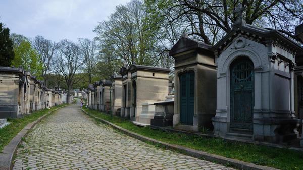 Pere-Lachaise Cemetery In Paris