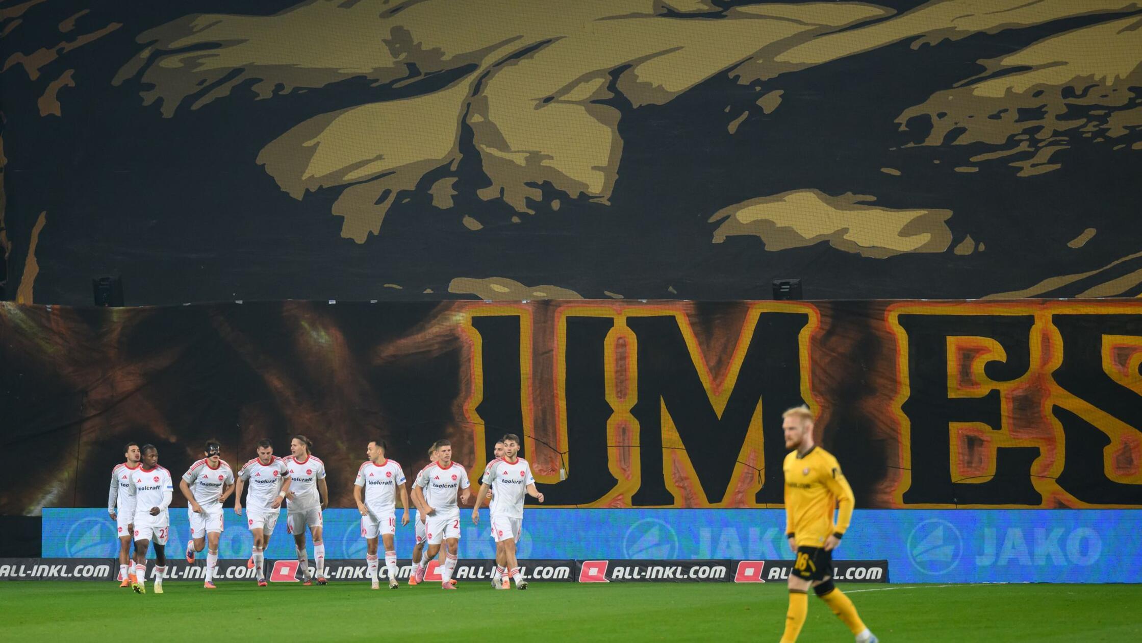 Fußball: 2. Bundesliga, SG Dynamo Dresden - 1. FC 