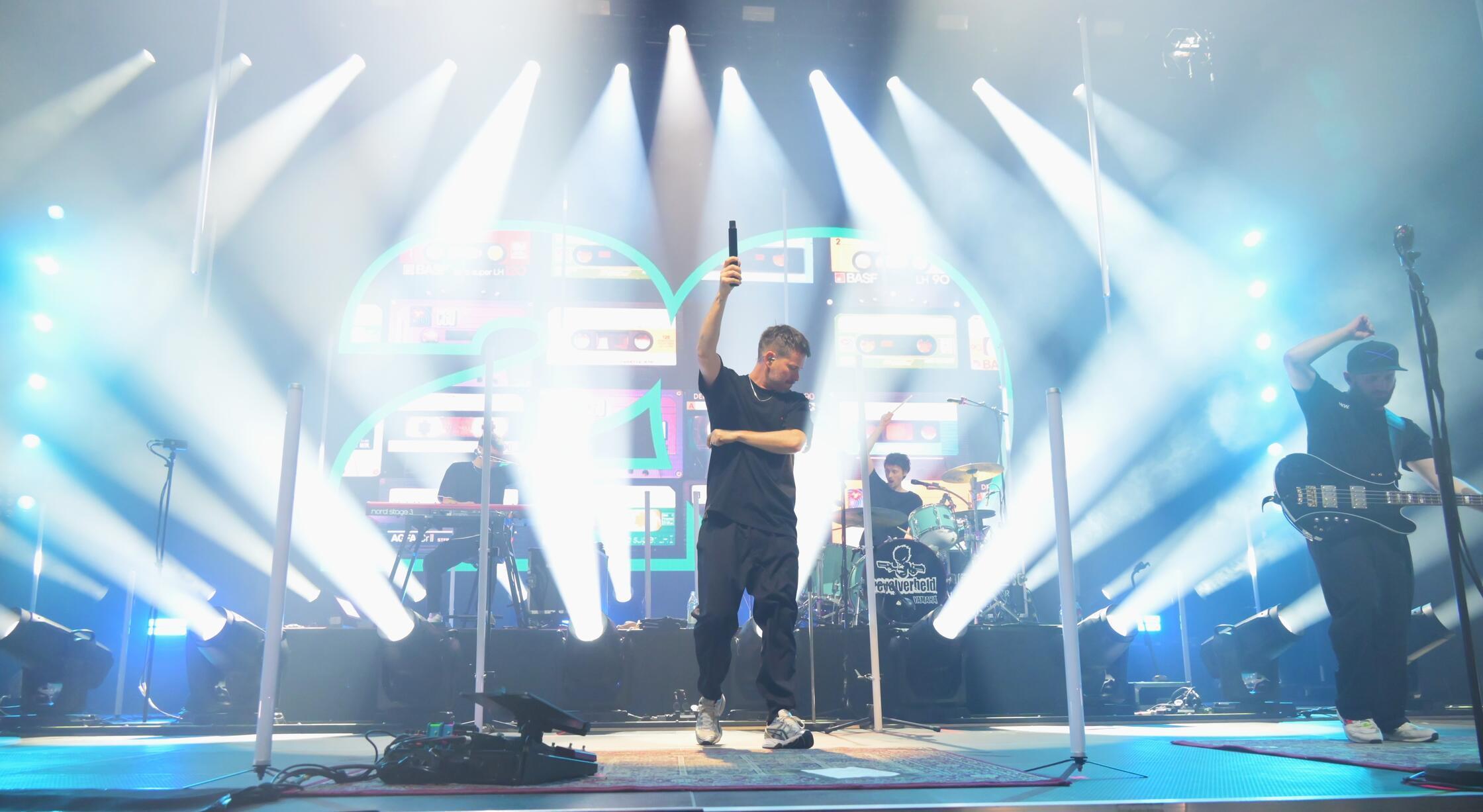 ... das Gesicht der Band ist Frontmann Johannes Strate.