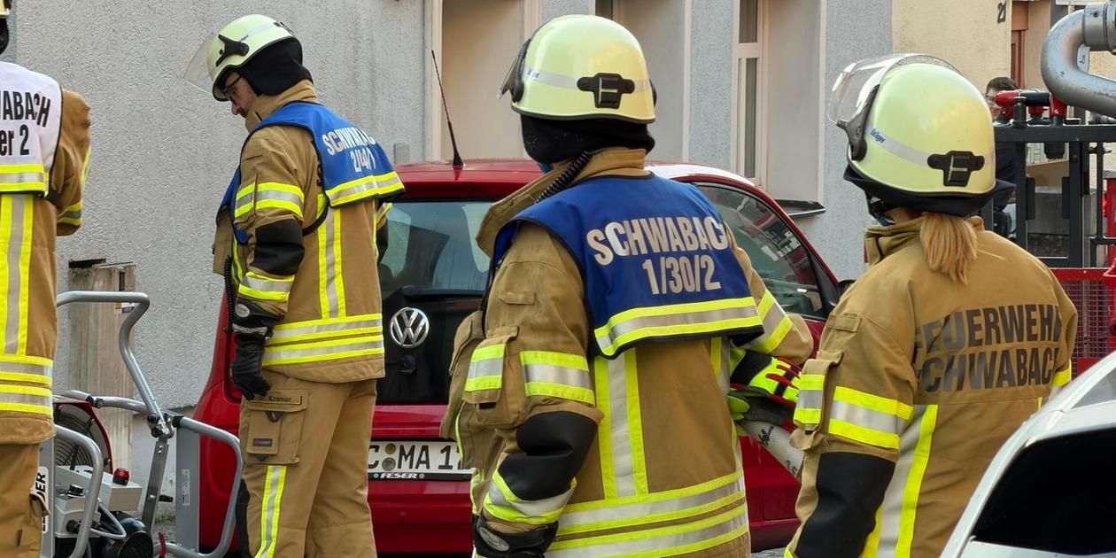 Kellerraum im Vollbrand: In Schwabach muss die Feuerwehr wieder ...