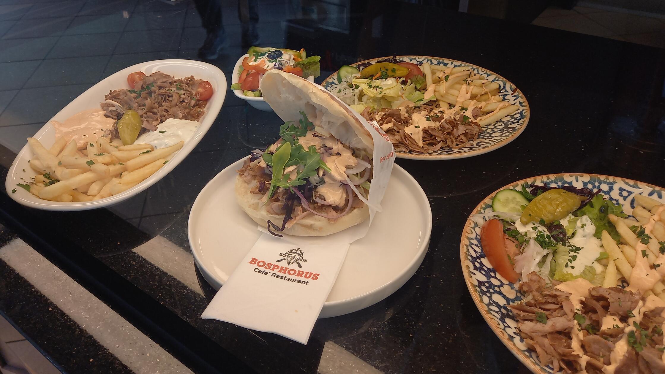 Bosphorus Restaurant und Café : Münchener Straße 45