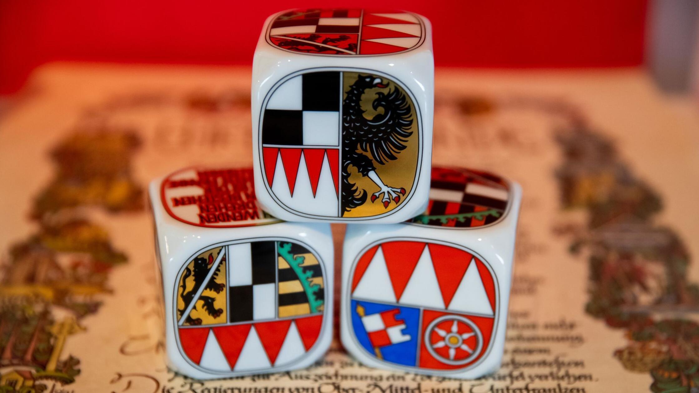 Porzellanwürfel für drei Super-Franken