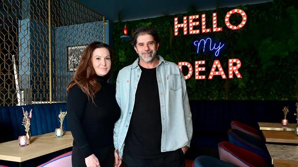 Serkan Özis, neben Christof Lage (nicht zu sehen) einer der beiden Geschäftsführer, und Betriebsleiterin Emilia Ott haben Pressevertreter am Mittwoch eingeladen, sich einen ersten Eindruck zu verschaffen.