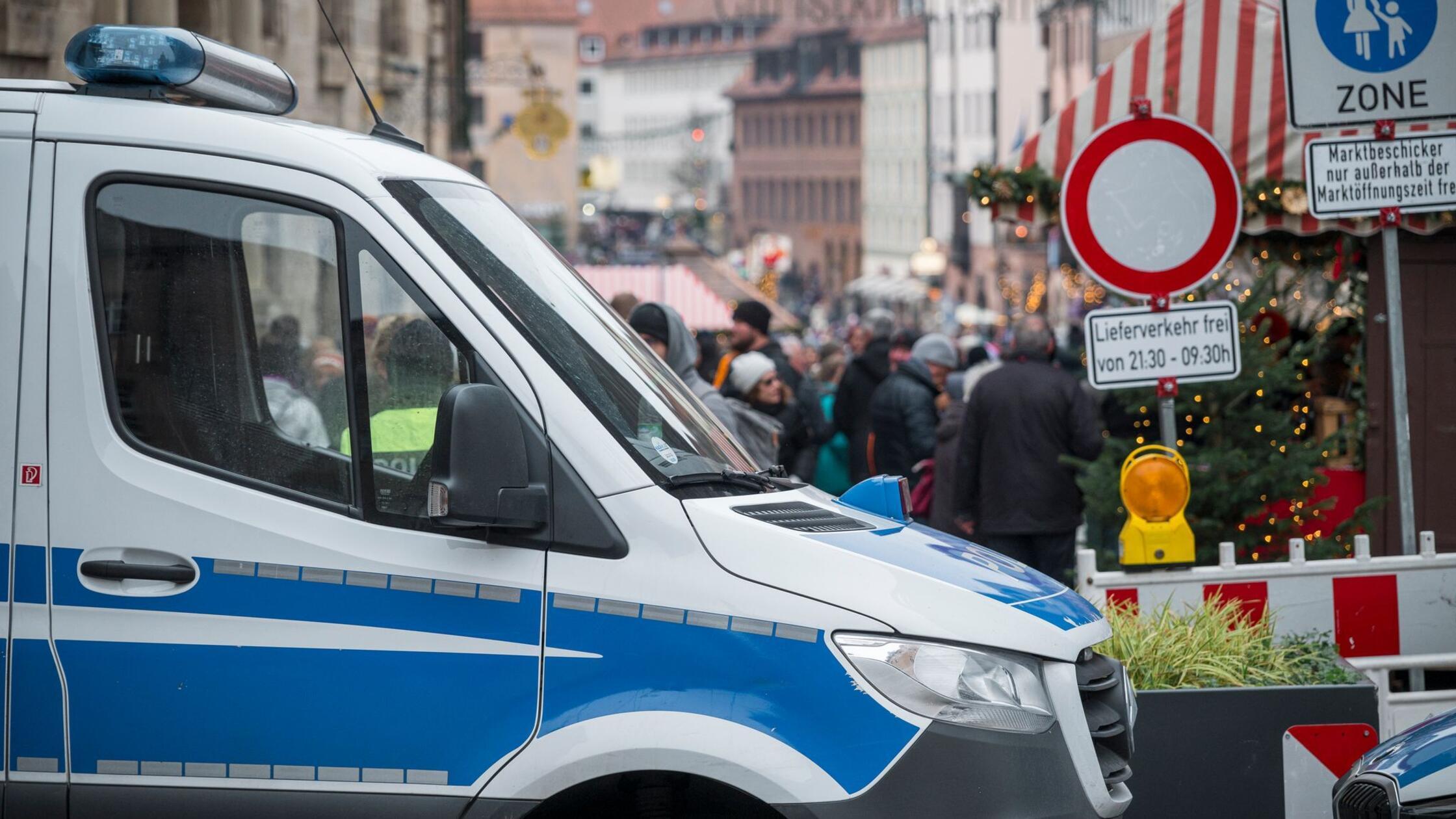 Poller und Polizeipräsenz – Sicherheit auf Weihnachtsmärkten