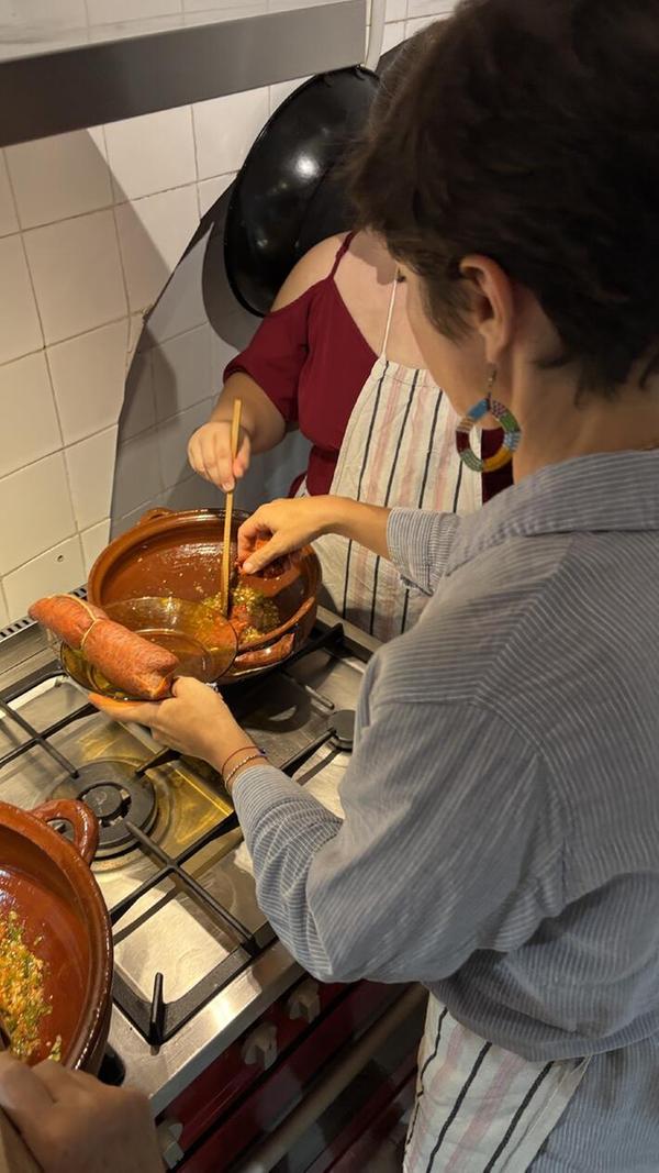 Kochkurs in Palma - gekocht wurde in Tontöpfen.
