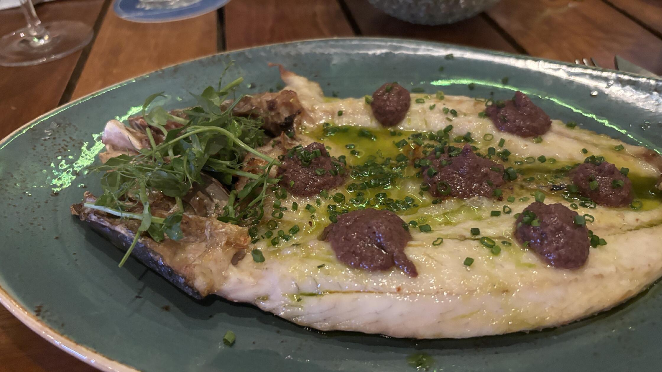 Eindrücke aus Palma, der Hauptstadt von Mallorca: Von man auch hingeht - leckere Speisen gibt es an vielen Stellen.