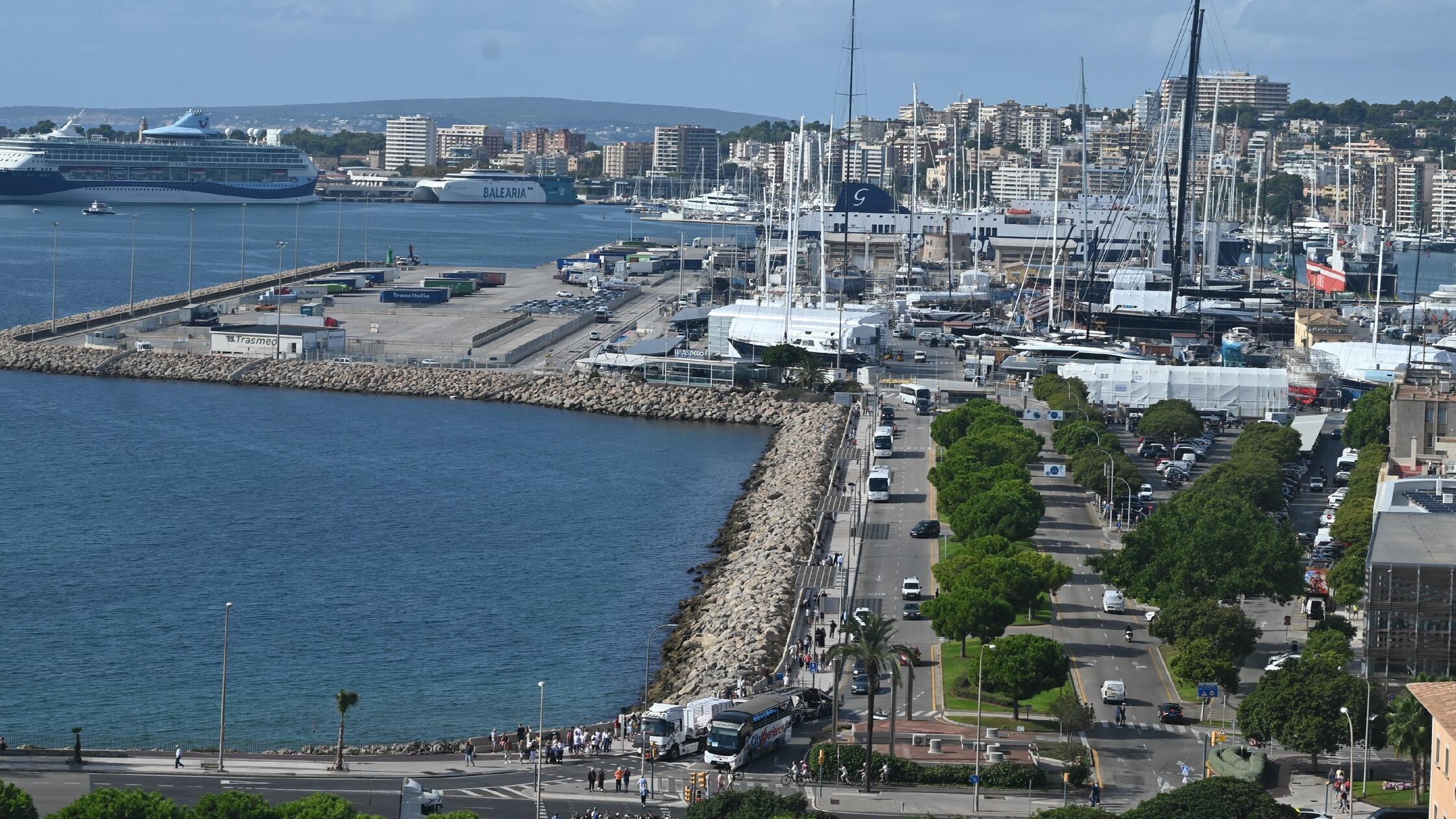 Eindrücke aus Palma, der Hauptstadt von Mallorca: Blick auf den Hafen.