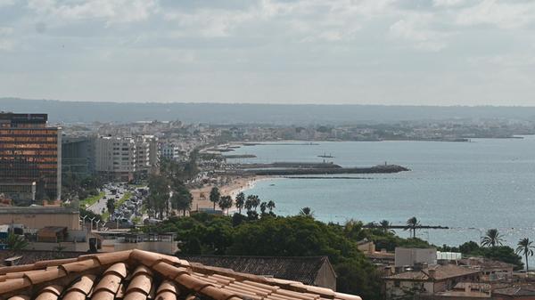 Eindrücke aus Palma, der Hauptstadt von Mallorca: Nur einige Kilometer weiter östlich liegen mit Can Pastilla und vor allem Playa de Palma bekannte Touristenorte.
