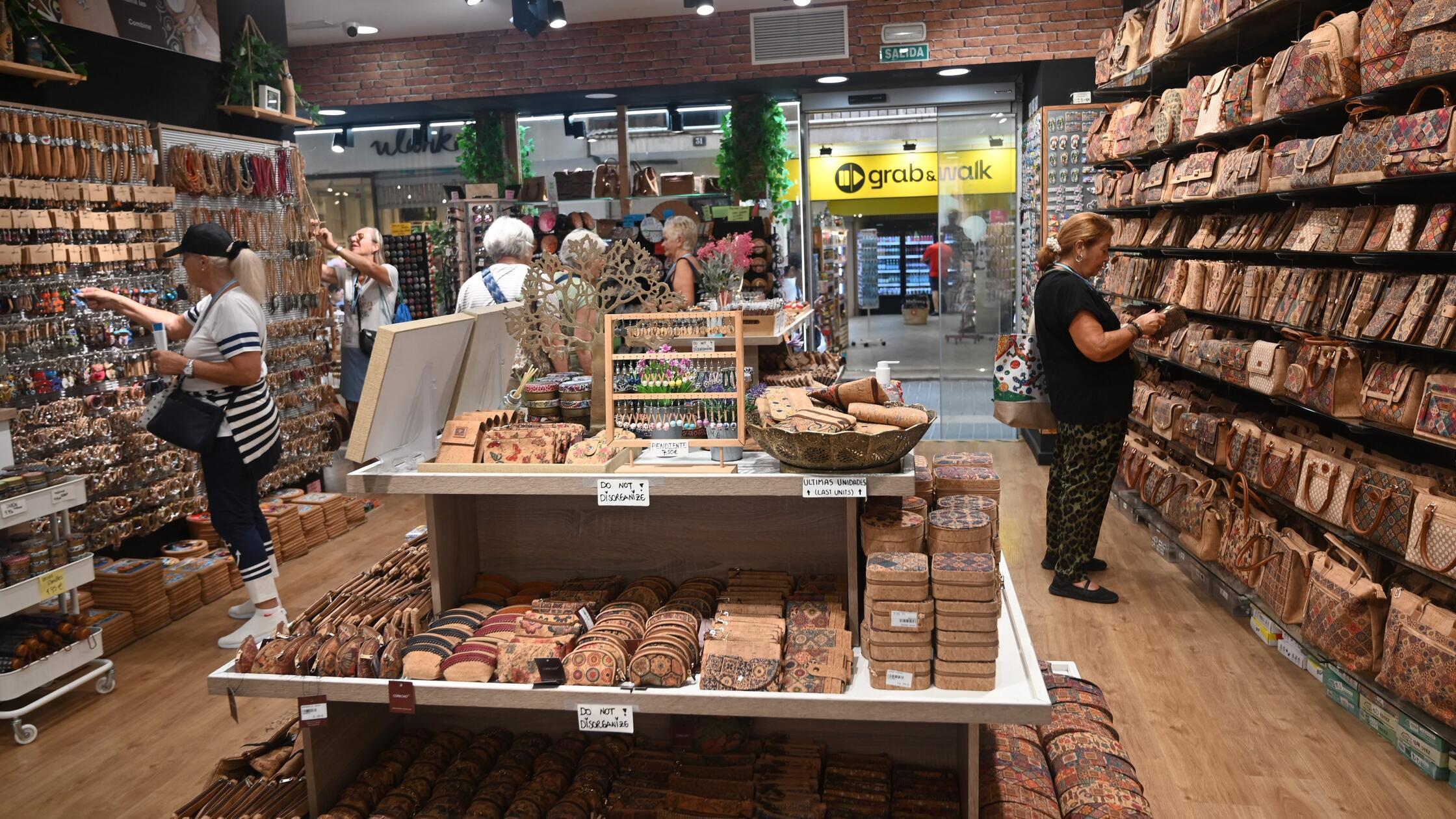 Eindrücke aus Palma, der Hauptstadt von Mallorca: Dieses Geschäft hat sich auf Kork spezialisiert.