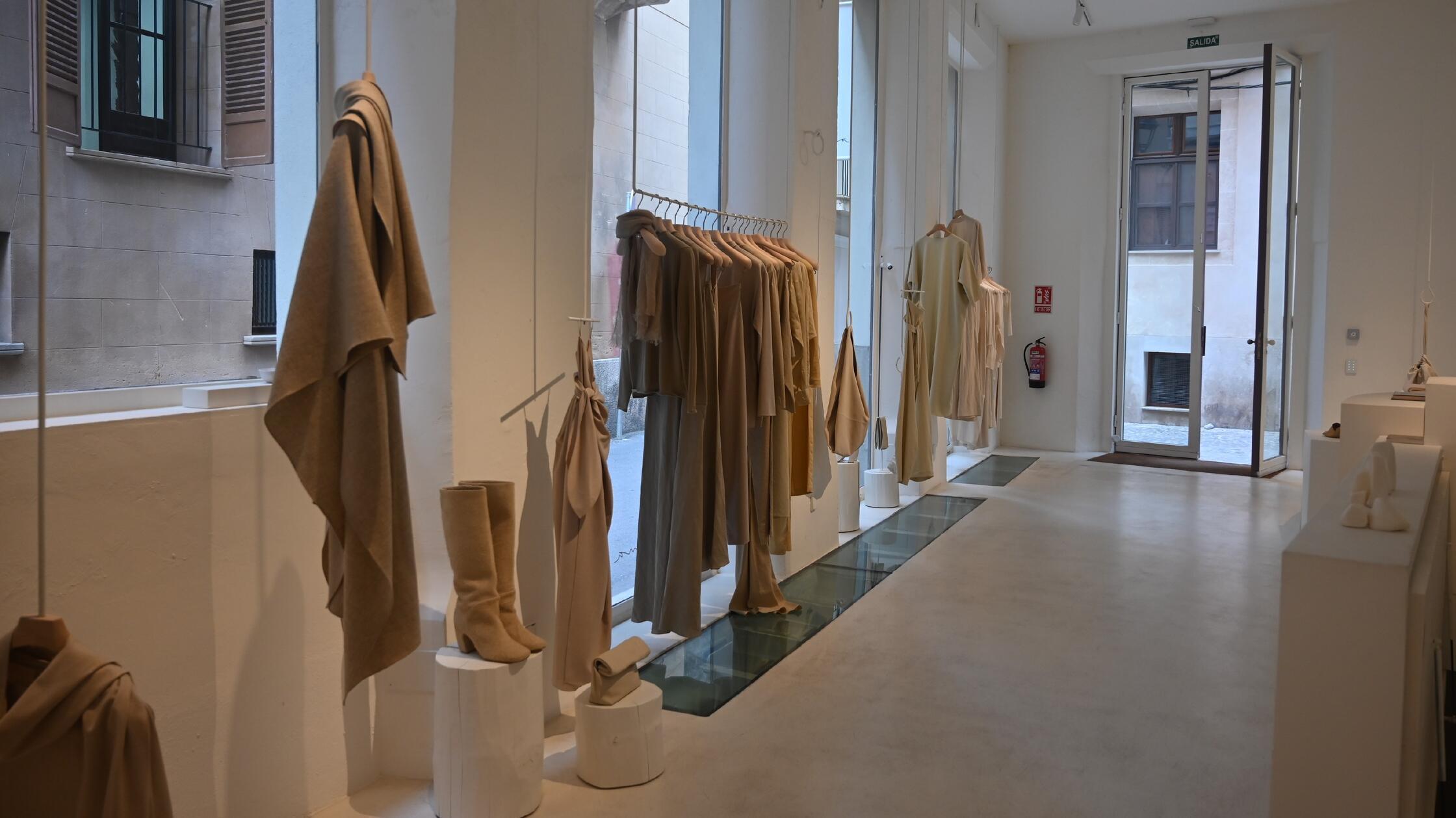 Eindrücke aus Palma, der Hauptstadt von Mallorca: Auch viele Modedesigner haben schöne Boutiquen eingerichtet.