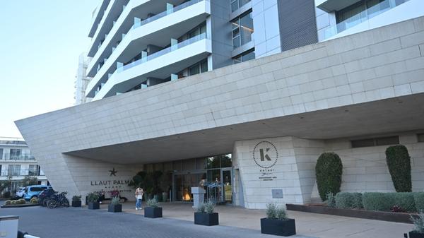 Eindrücke aus Palma, der Hauptstadt von Mallorca: In Playa de Palma gibt es auch einige wenige 5-Sterne-Hotels, hier das Iberostar Selection Llaut Palma.