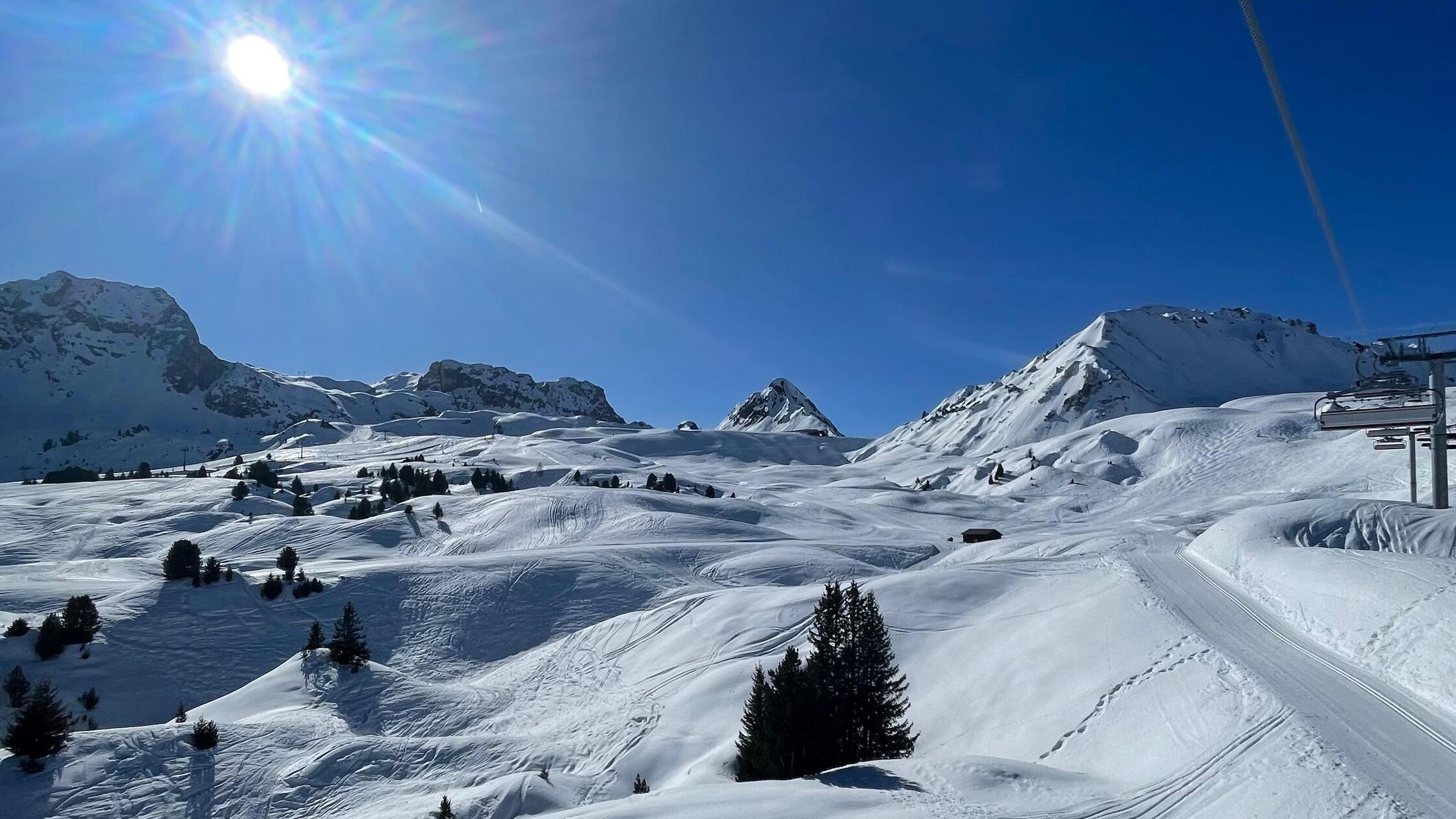 Ein traumhaftes Wetter im Skigebiet Paradiski in La Plagne.
