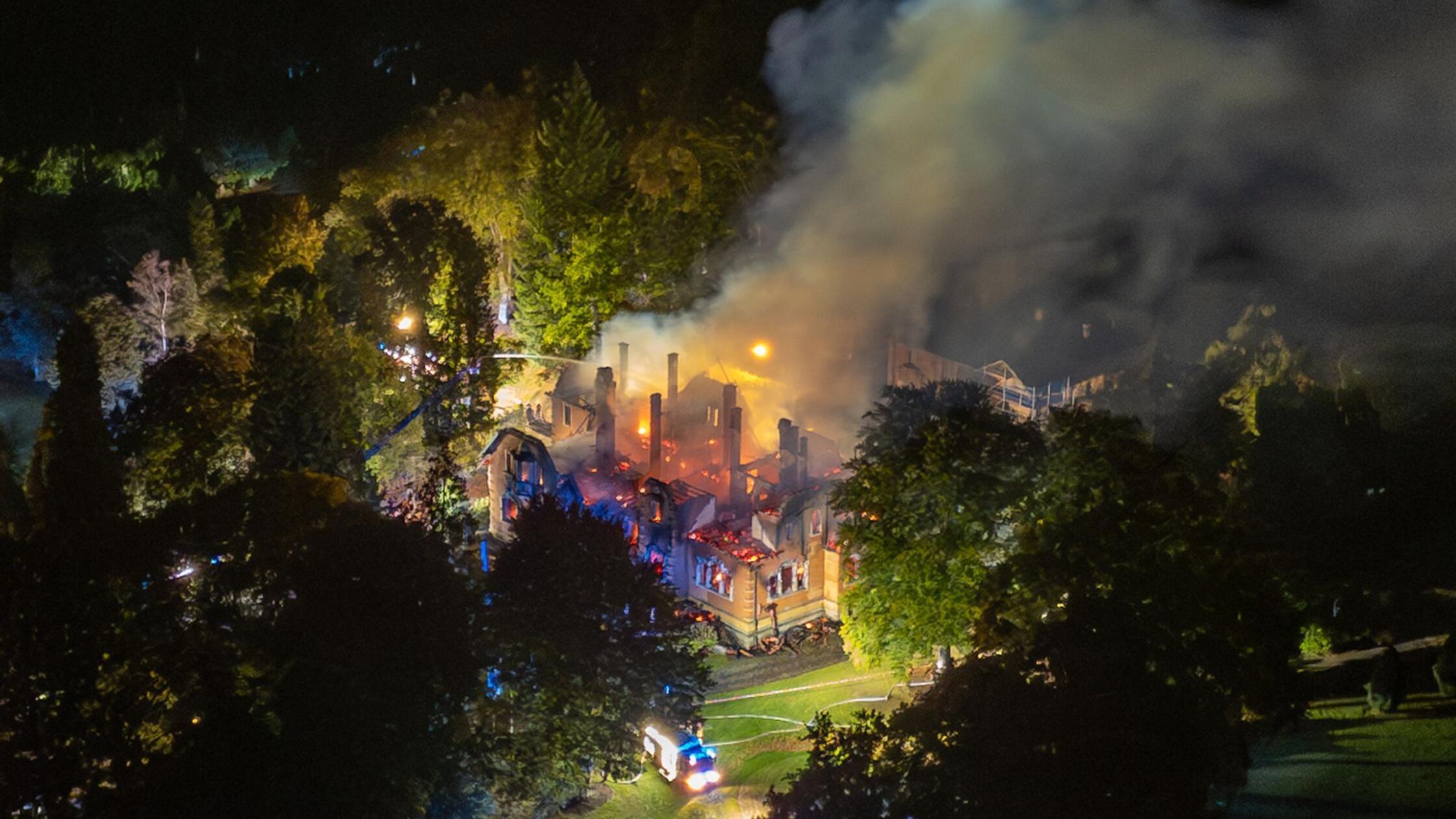 Brand in Jagdschloss - Polizei hat erste Ergebnisse