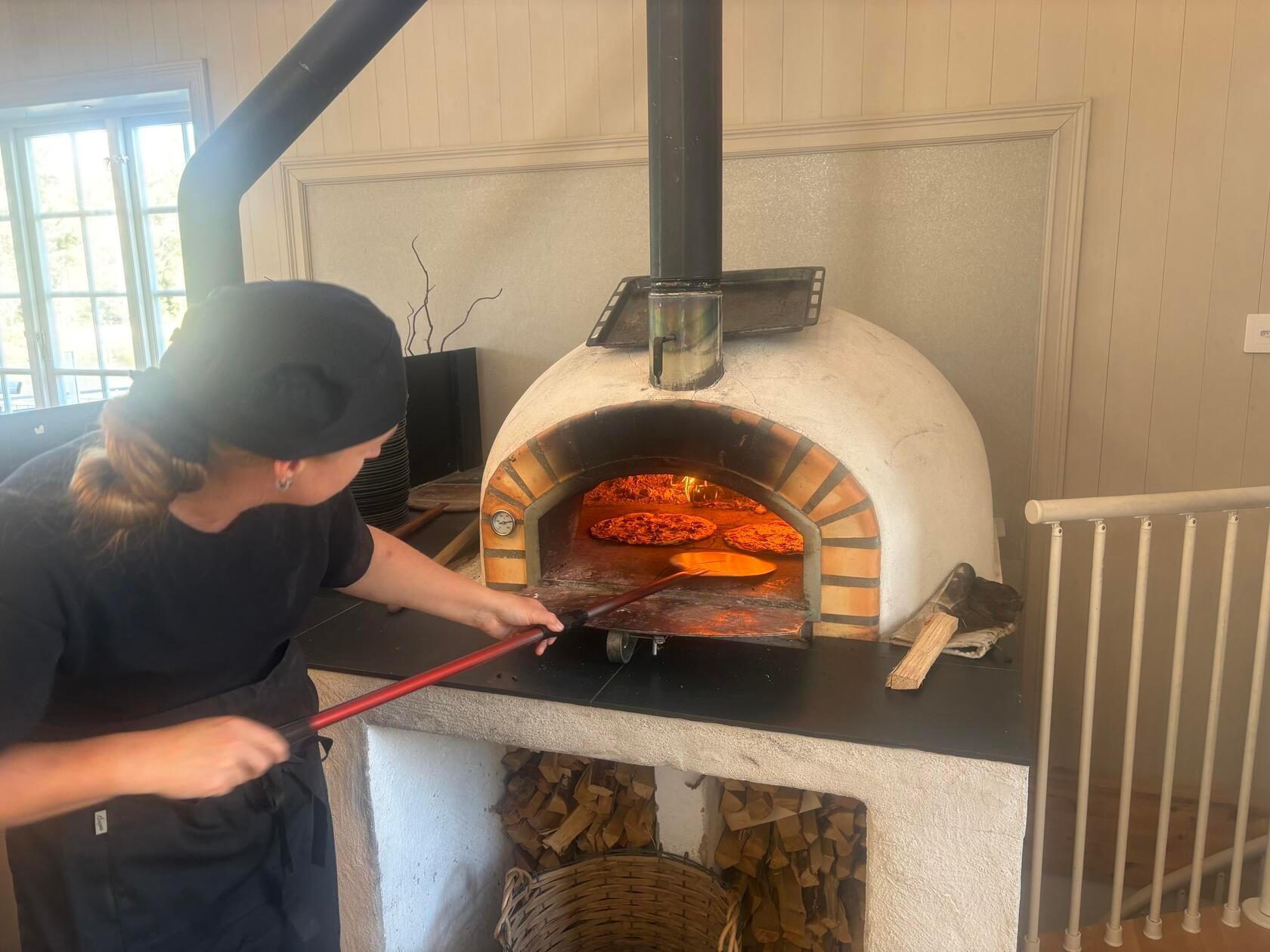 Und zu leckeren Pizzen oder süßem Gebäck verarbeitet.