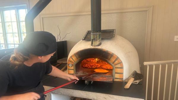 Und zu leckeren Pizzen oder süßem Gebäck verarbeitet.