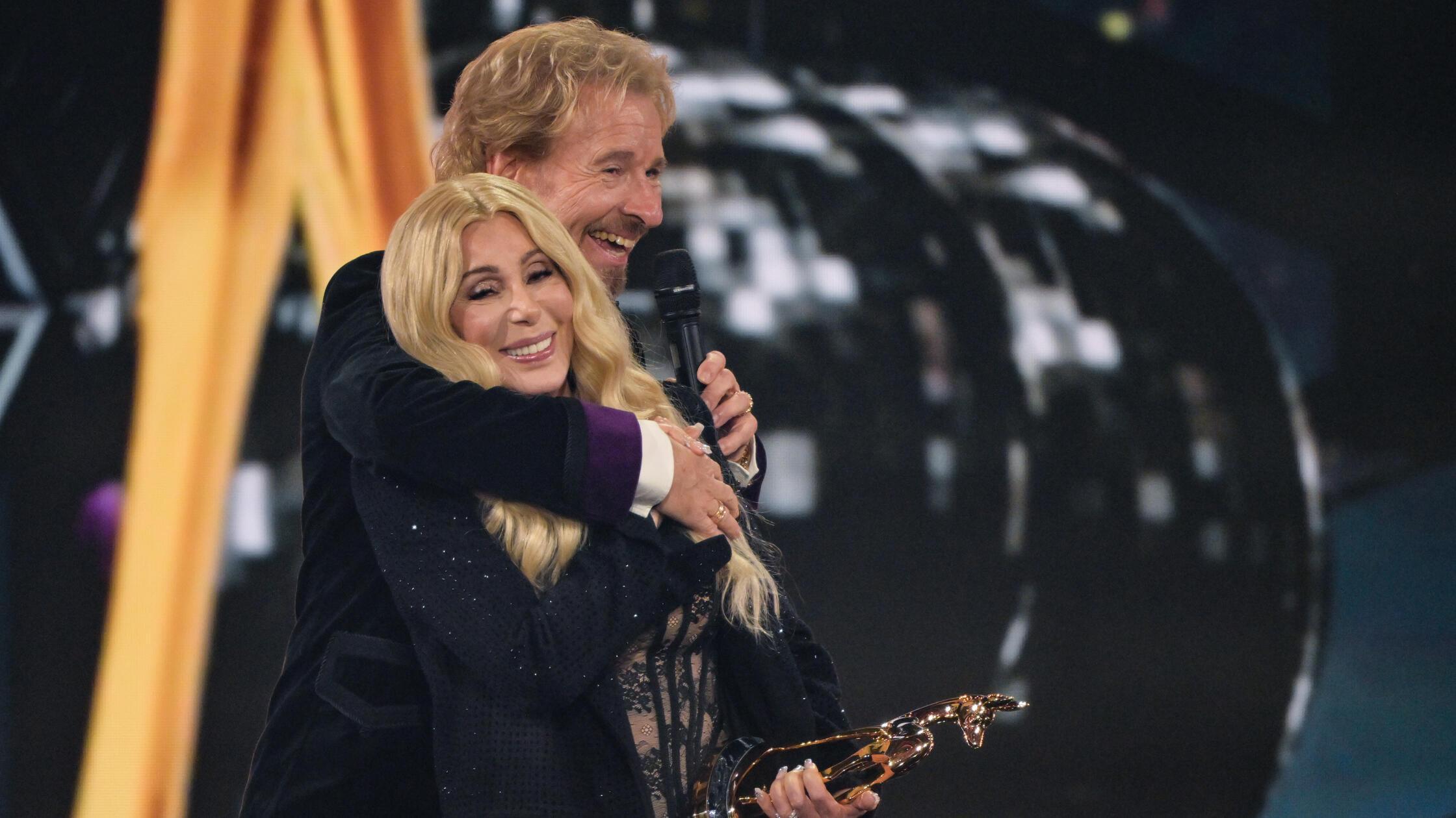 „Total unangenehm“: Thomas Gottschalk irritiert bei Bambi-Verleihung und wird ausgebuht