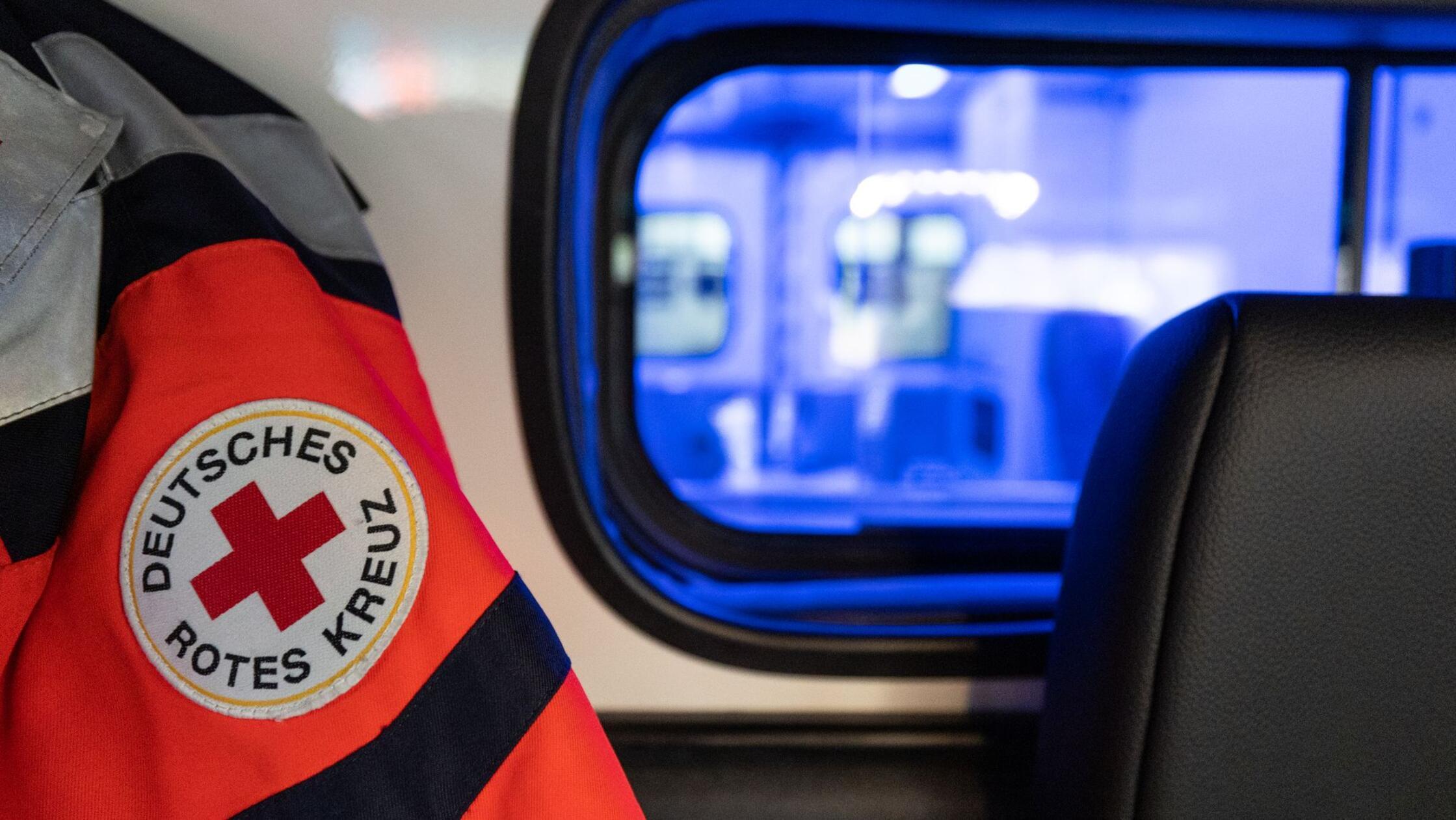 Mann tödlich von Gabelstapler eingeklemmt