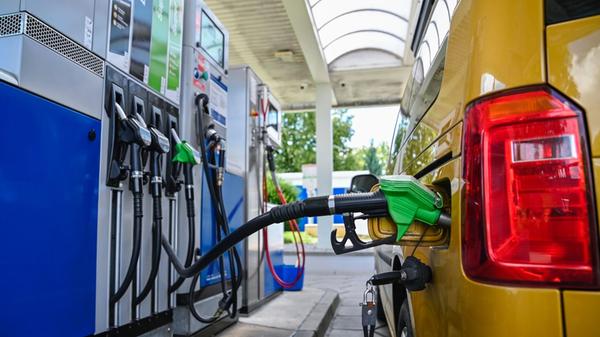 urn:newsml:dpa.com:20090101:240514-99-22384