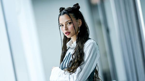 Nina Chuba, Musikerin, am Rande eines dpa-Intervie