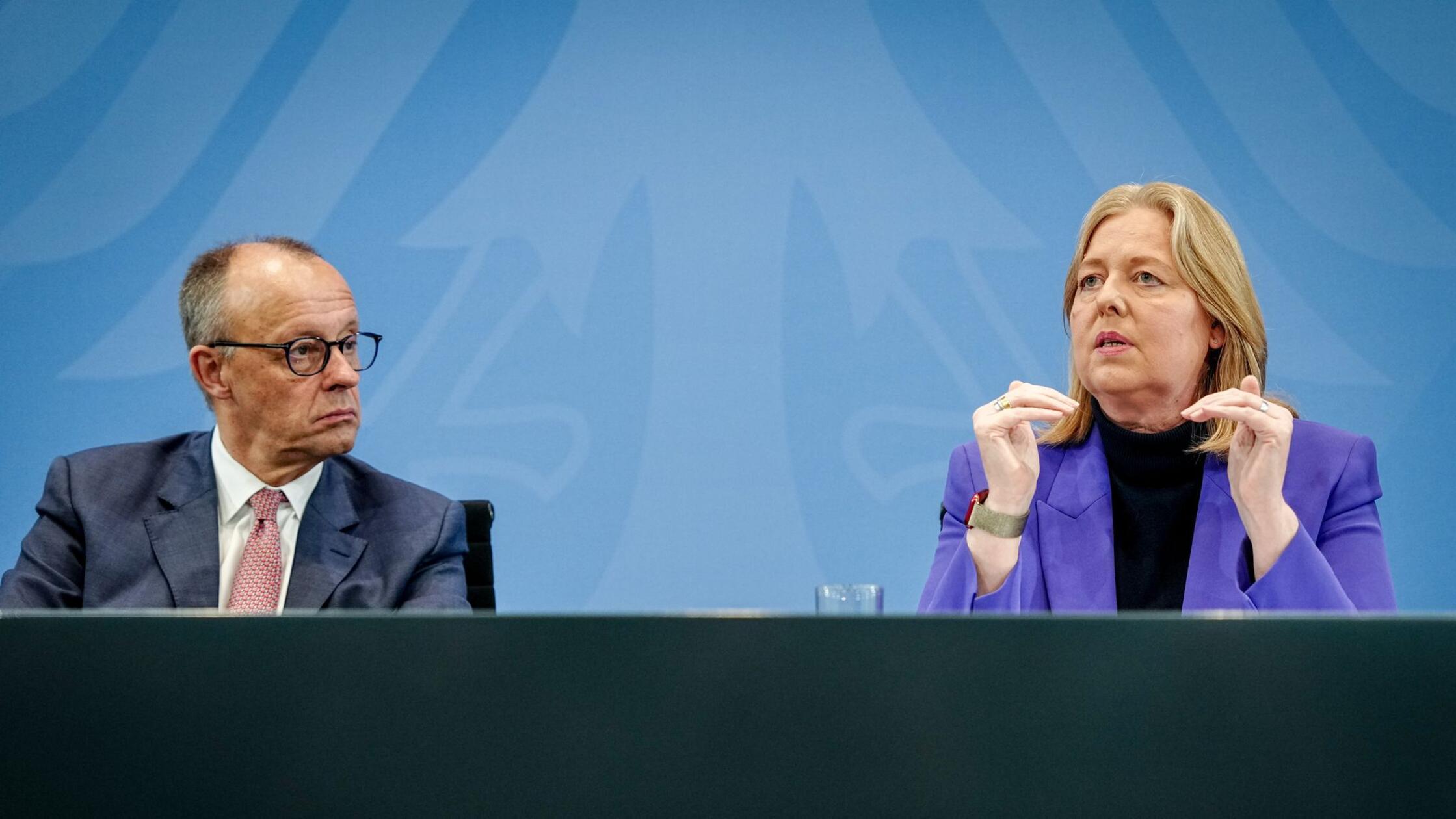 Schwarz-Rot im Rentenstreit – Sinken die Renten?