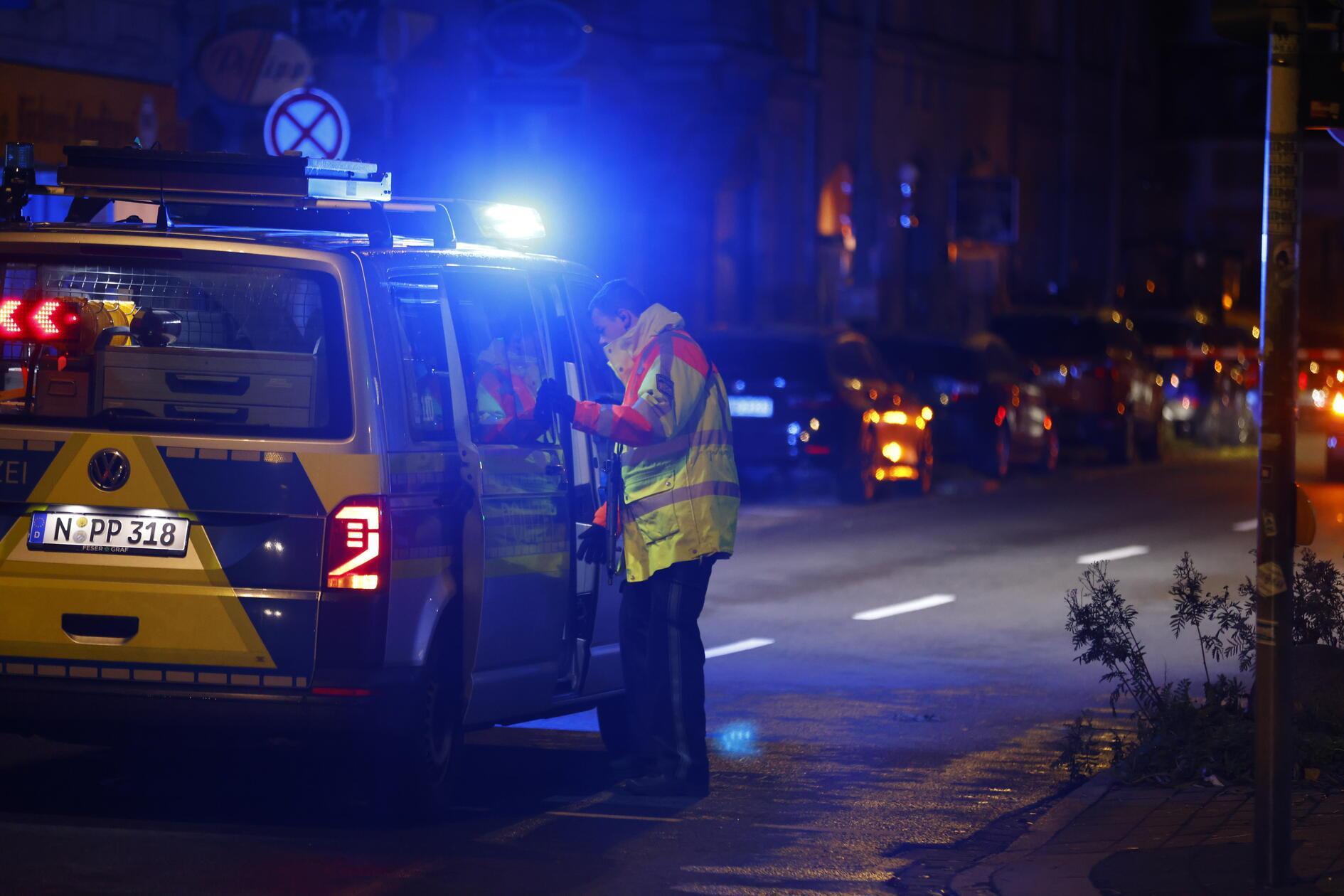 Schließlich gelang es der Polizei, den Einbrecher festzunehmen und die Beute sicherzustellen.